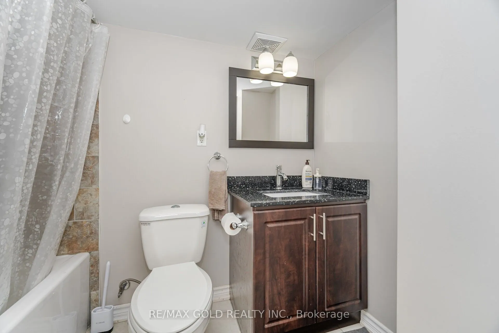 26 Freshmeadow Street