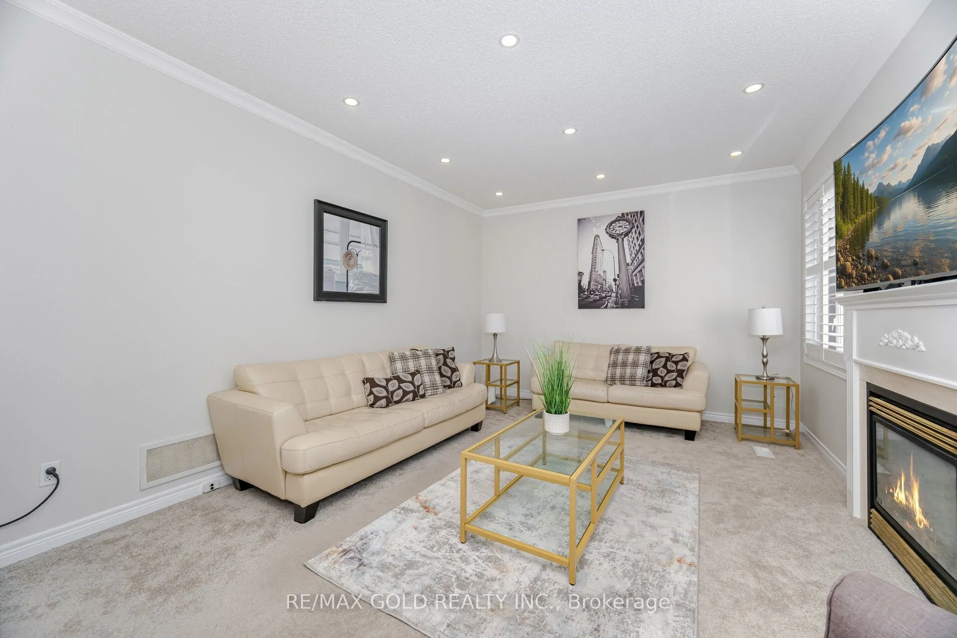 26 Freshmeadow Street