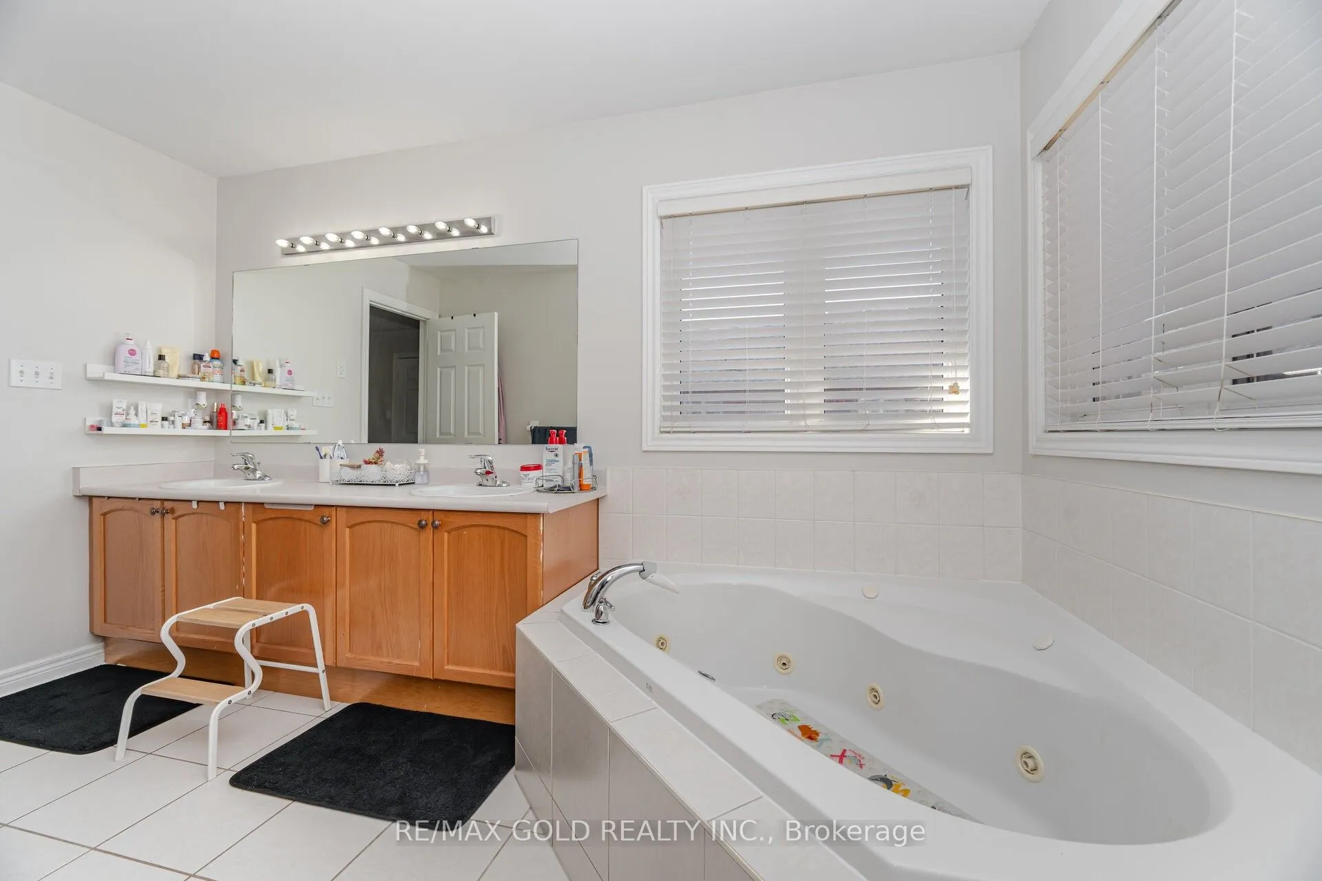 26 Freshmeadow Street