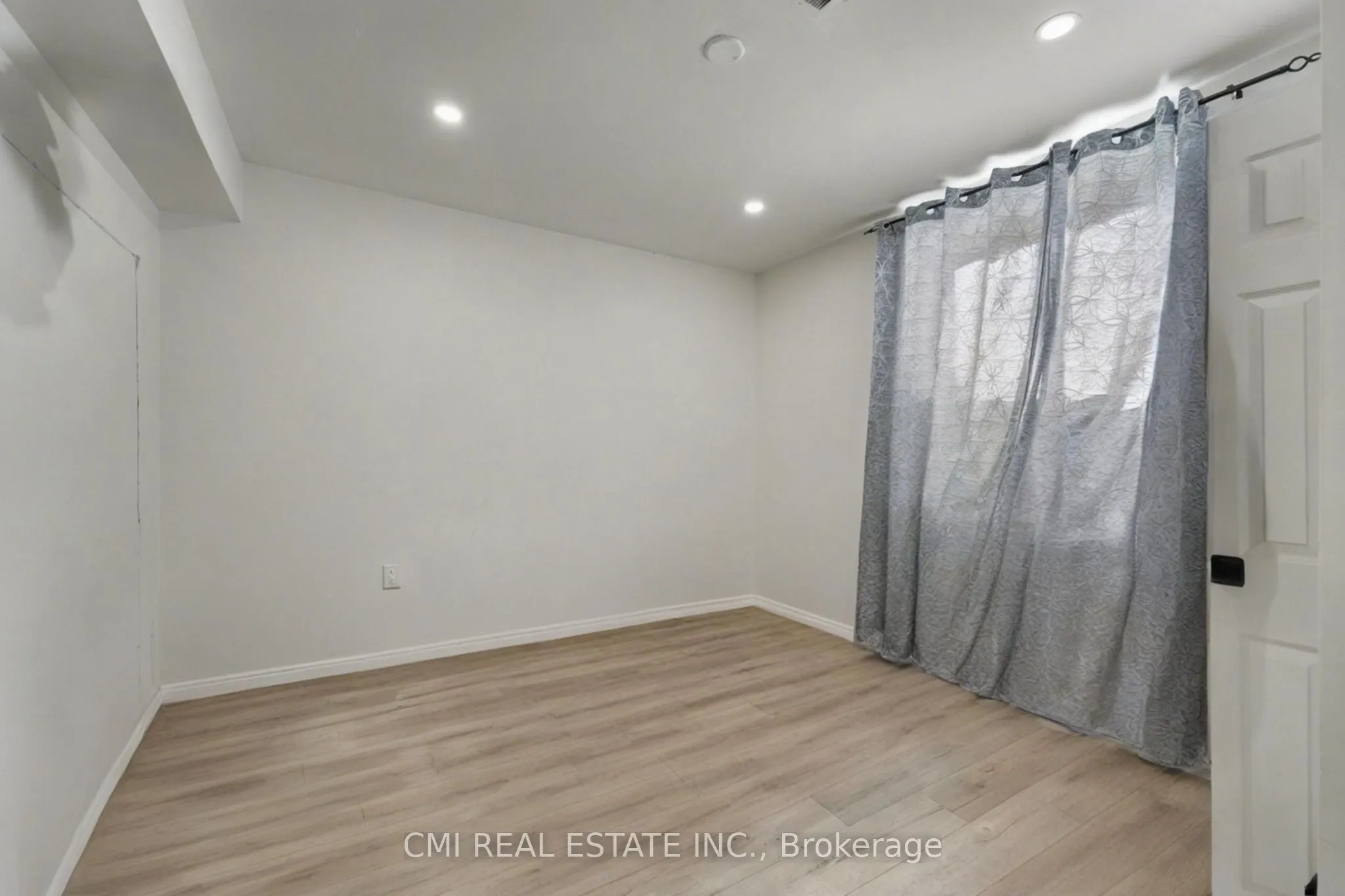 2610 Islington Avenue