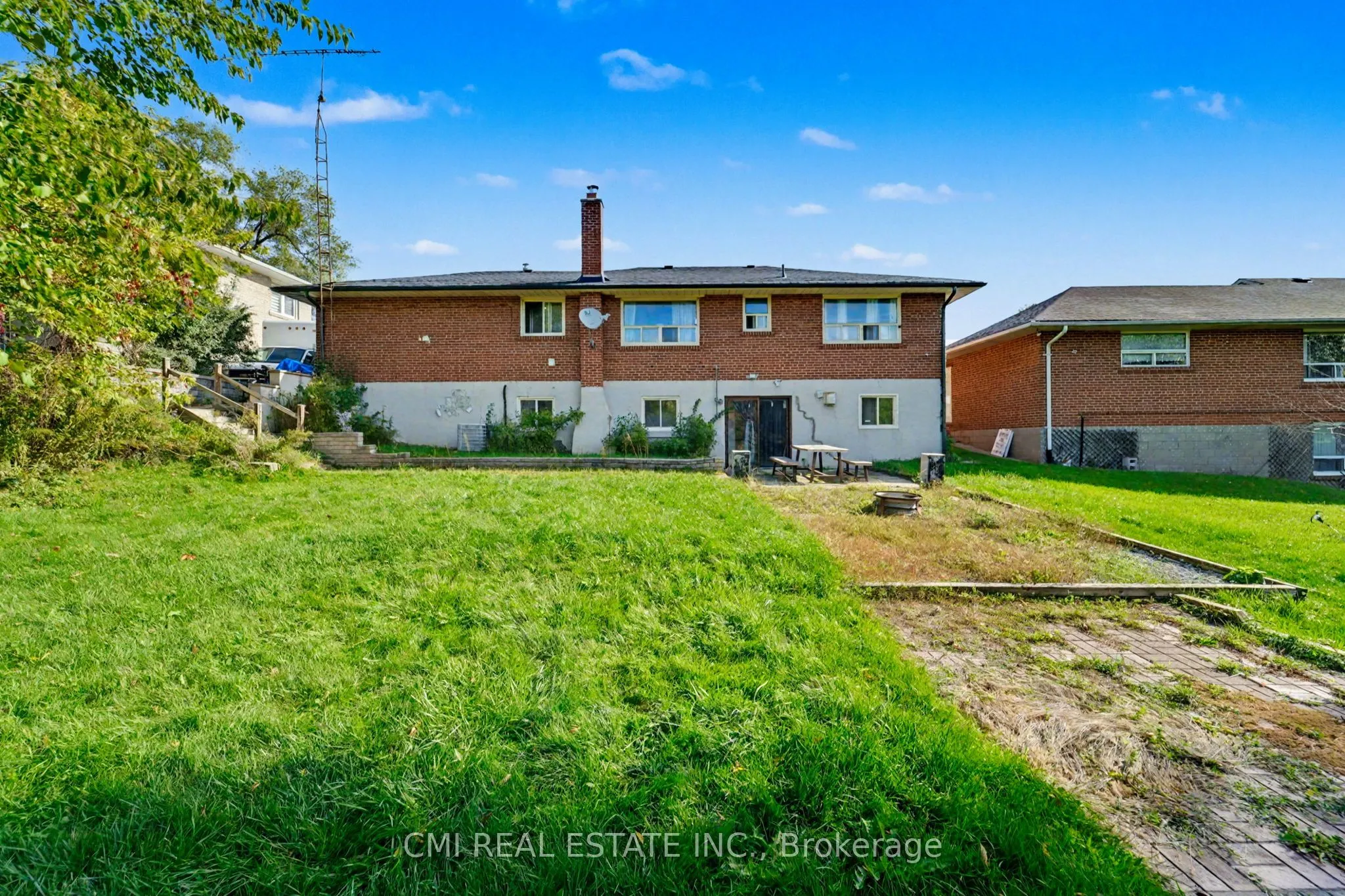 2610 Islington Avenue