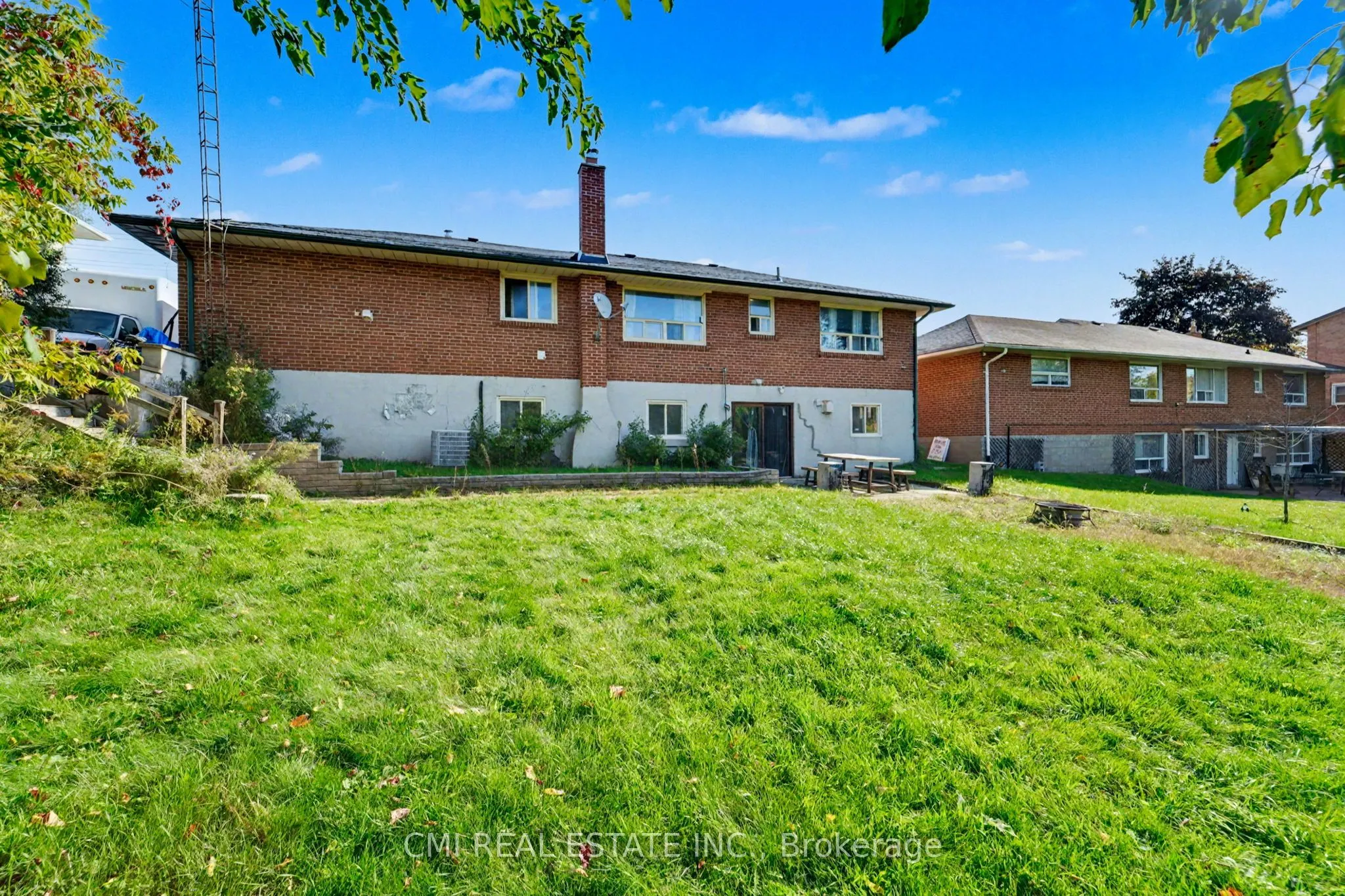 2610 Islington Avenue