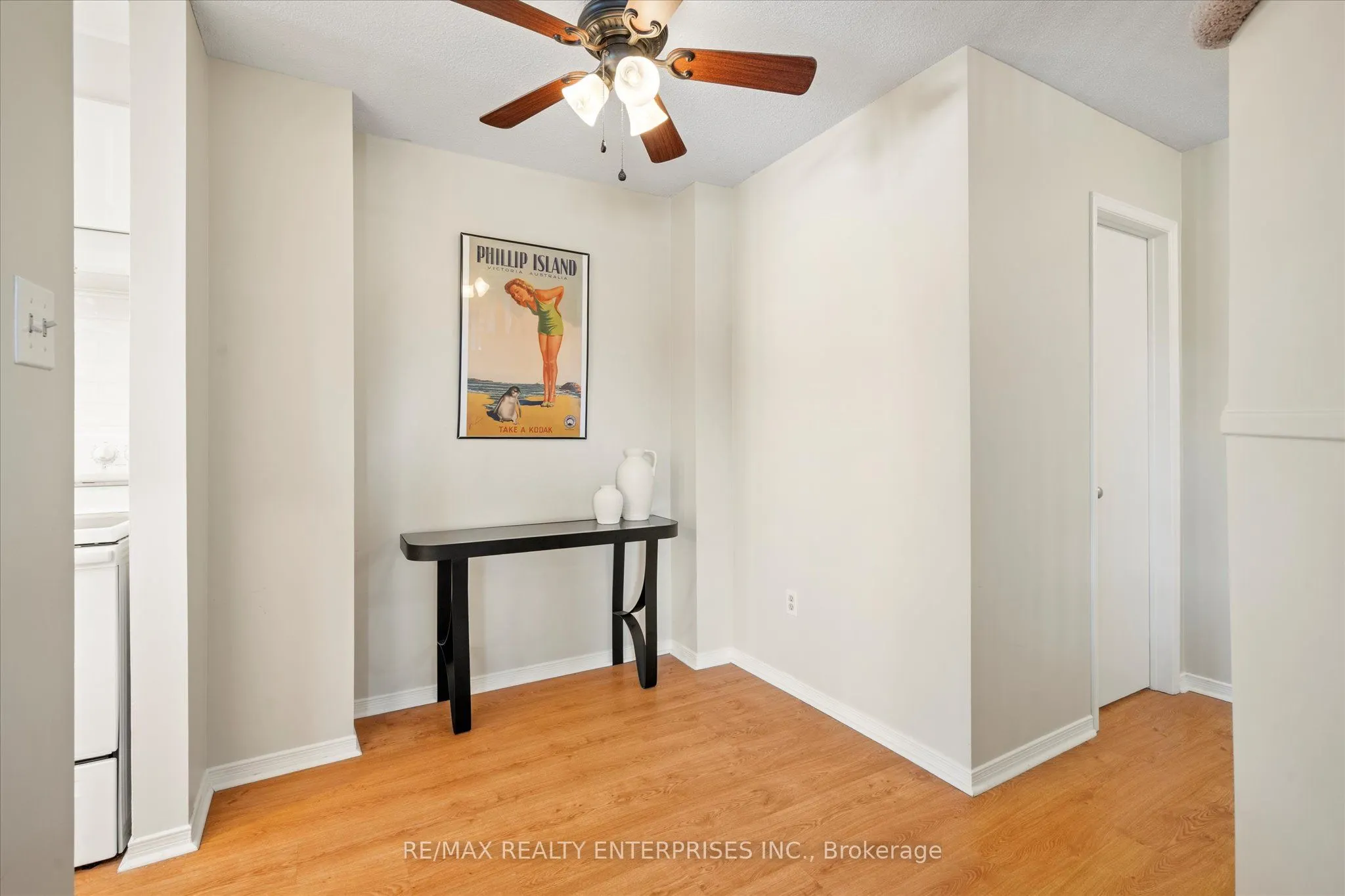 2055 Walkers Line, #206