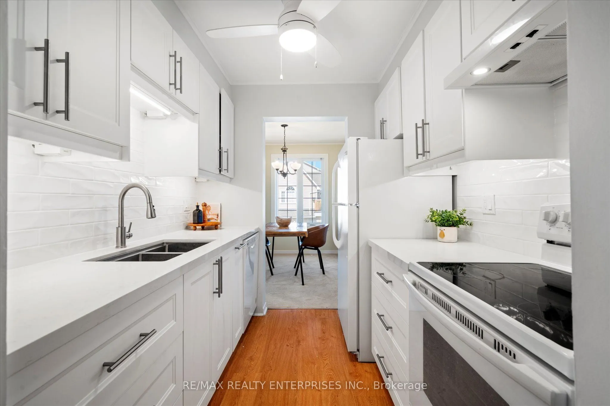 2055 Walkers Line, #206