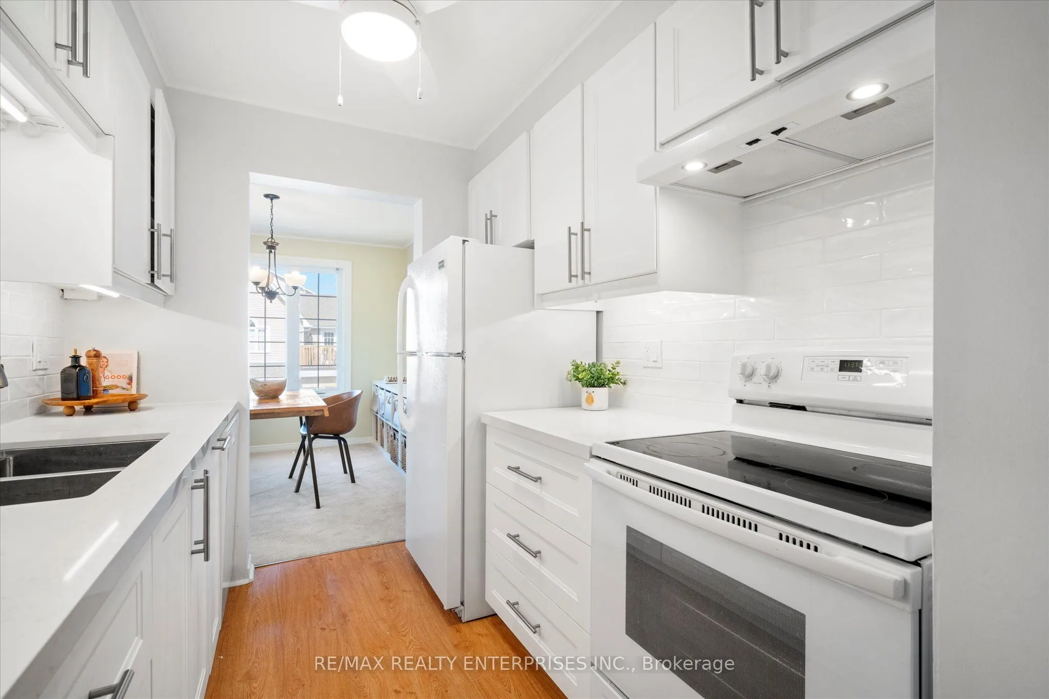 2055 Walkers Line, #206