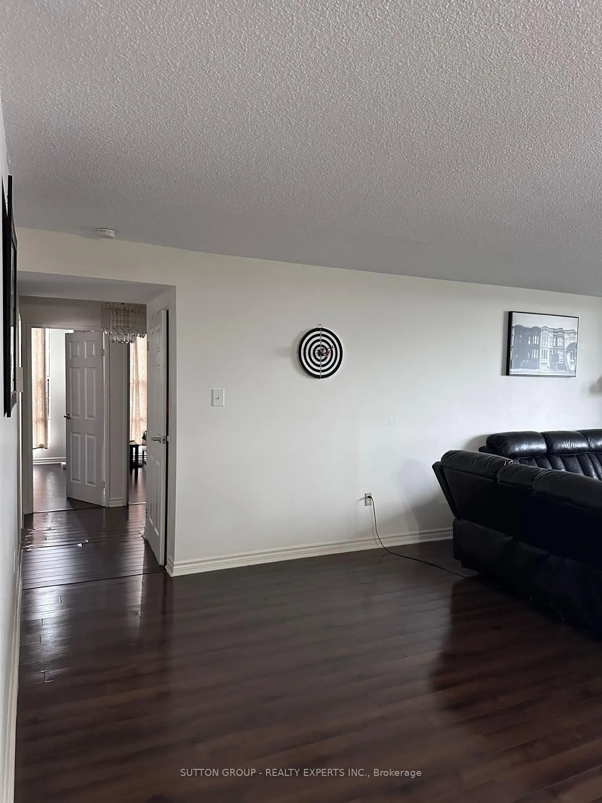 21 Knightsbridge Road, #1810