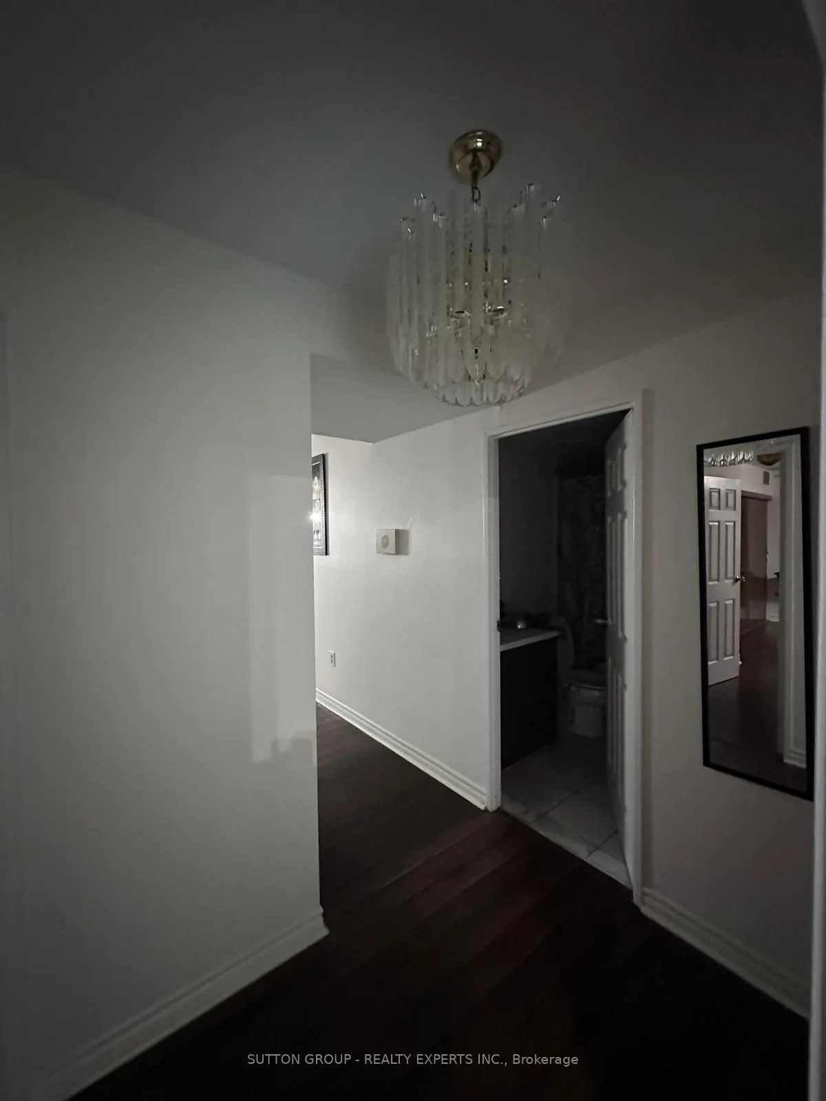 21 Knightsbridge Road, #1810