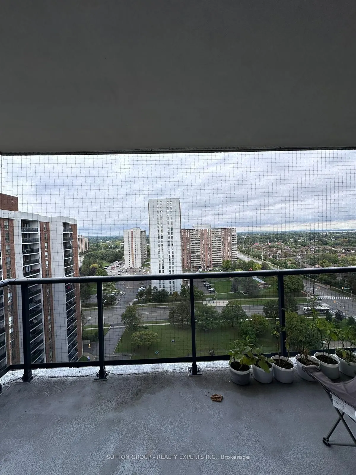 21 Knightsbridge Road, #1810