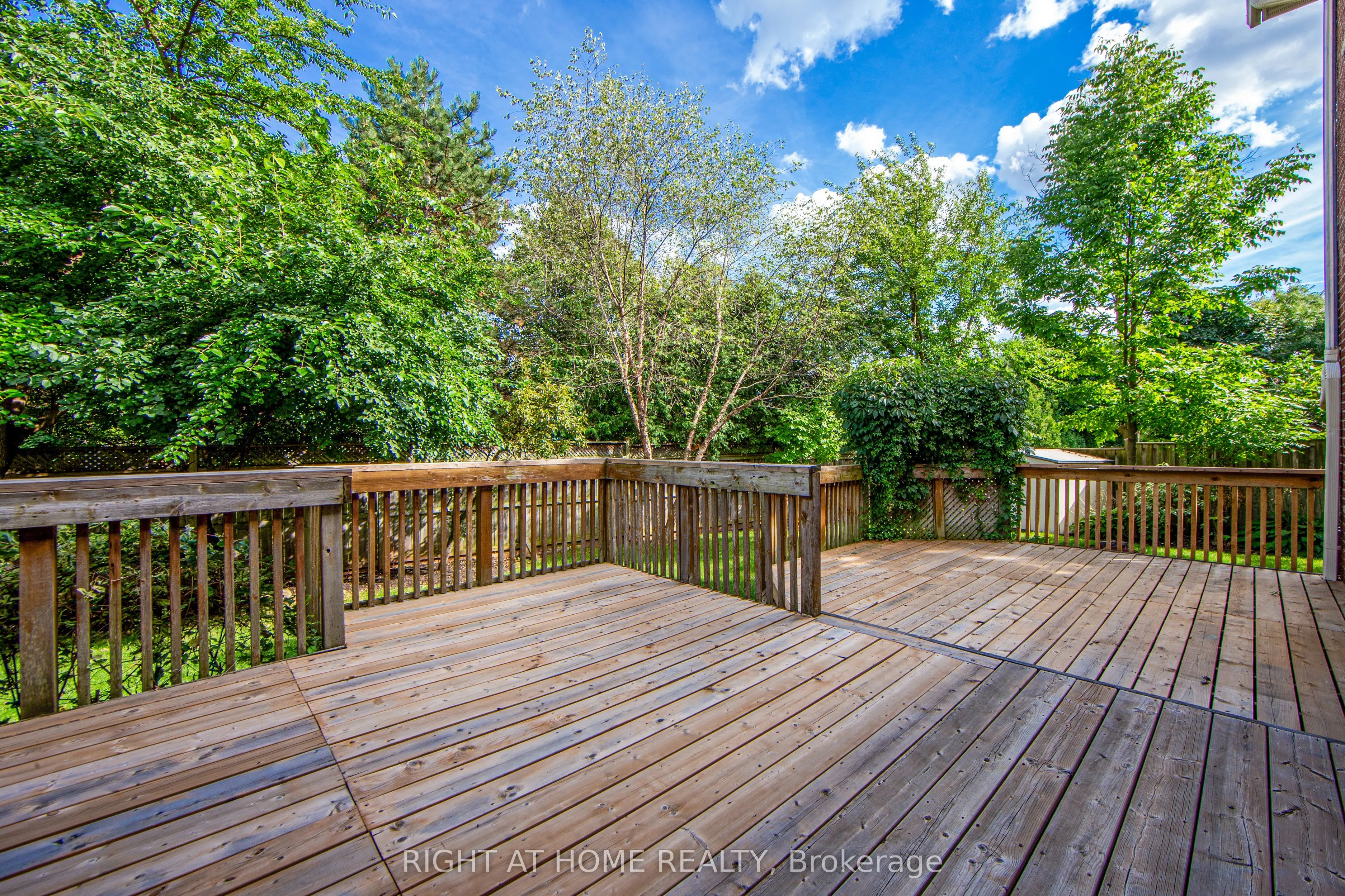 1020 Roxborough Drive