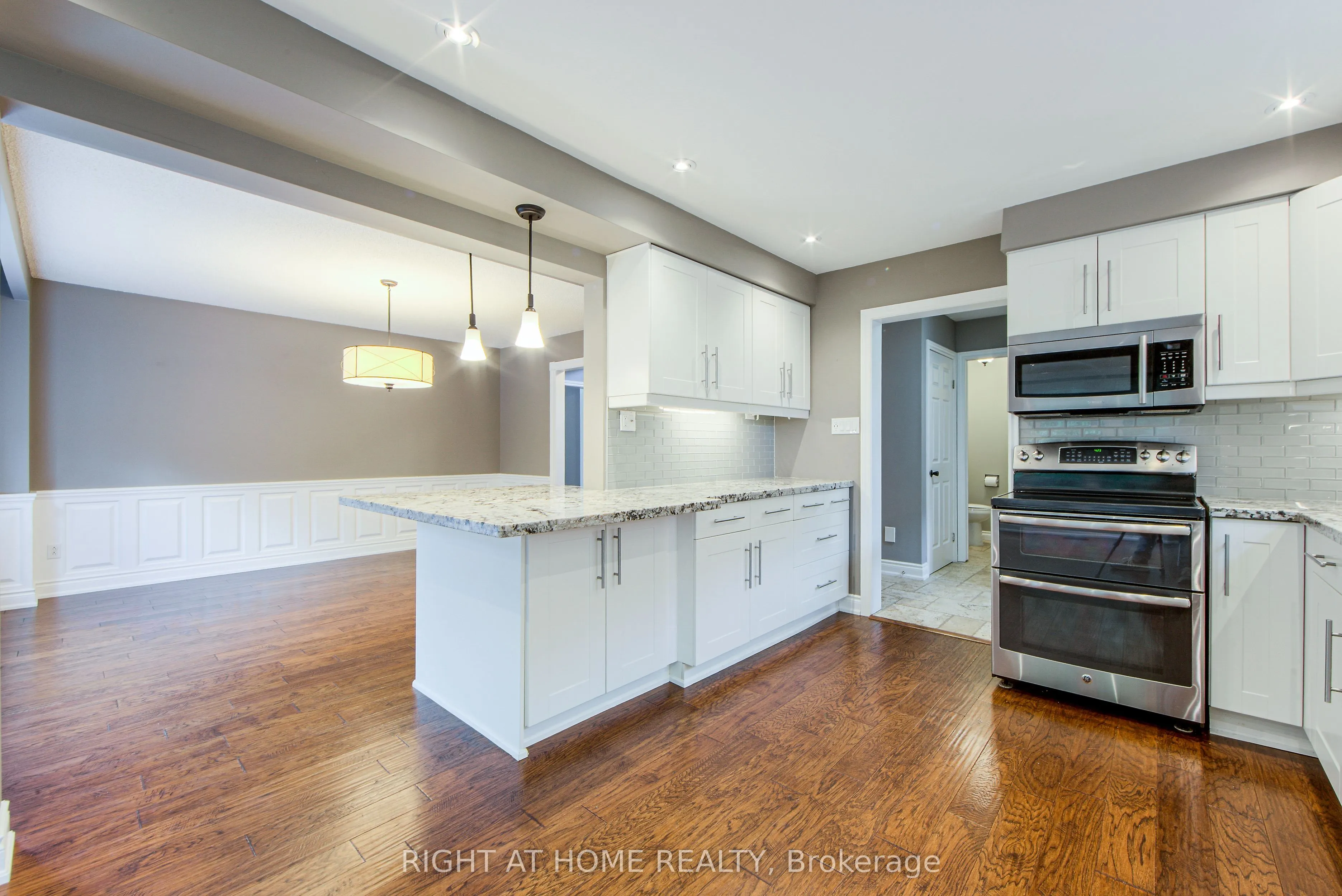 1020 Roxborough Drive