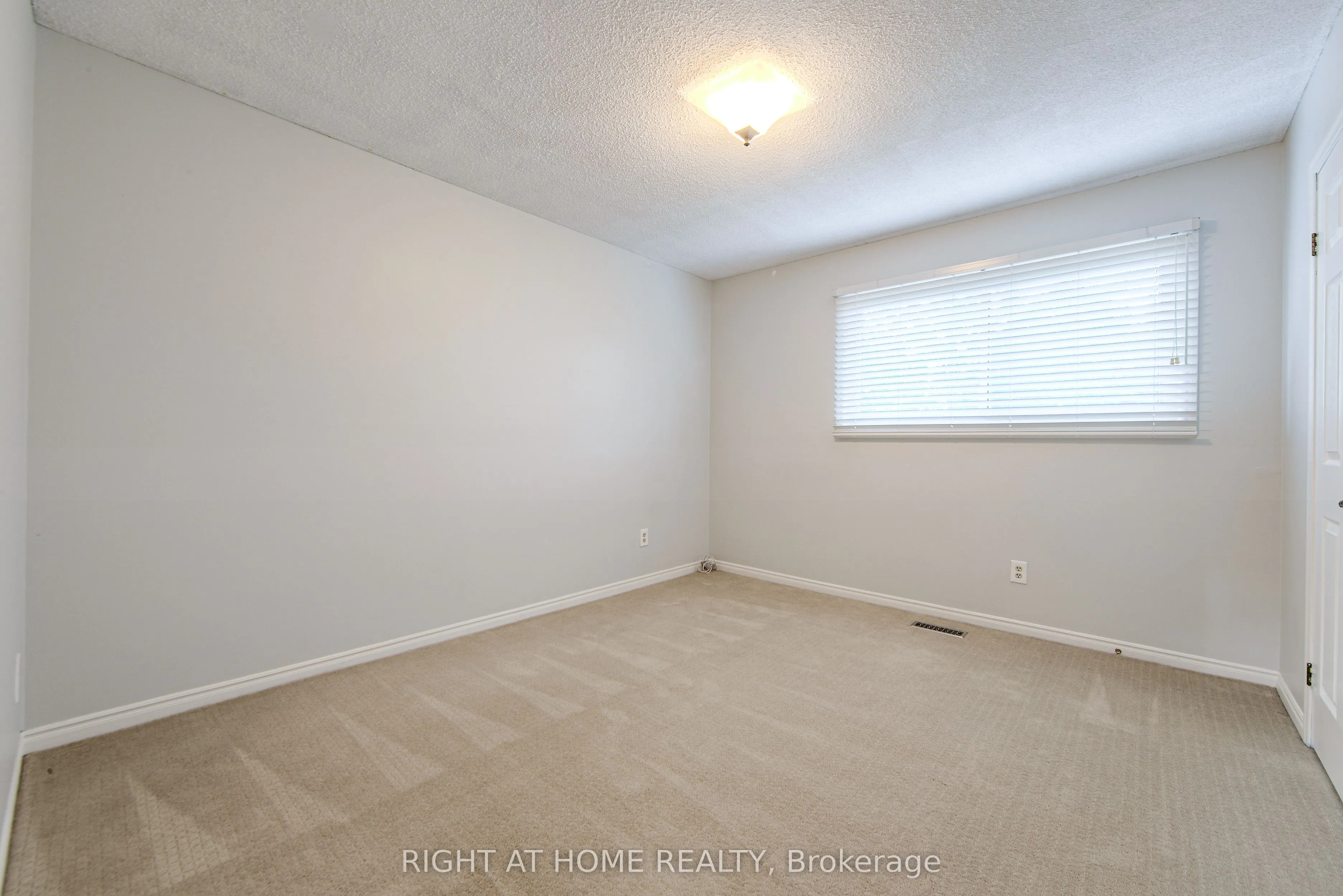 1020 Roxborough Drive