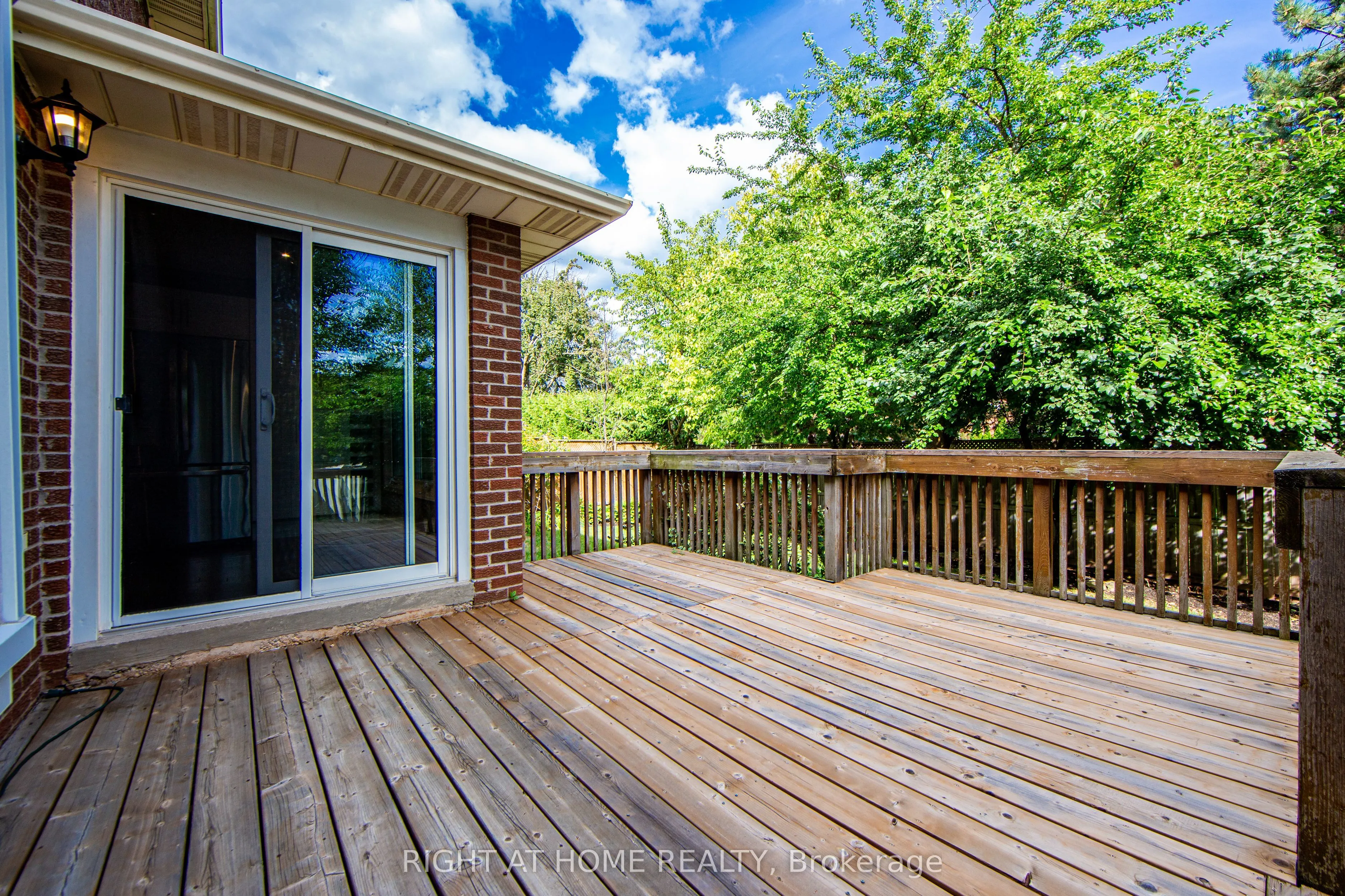 1020 Roxborough Drive