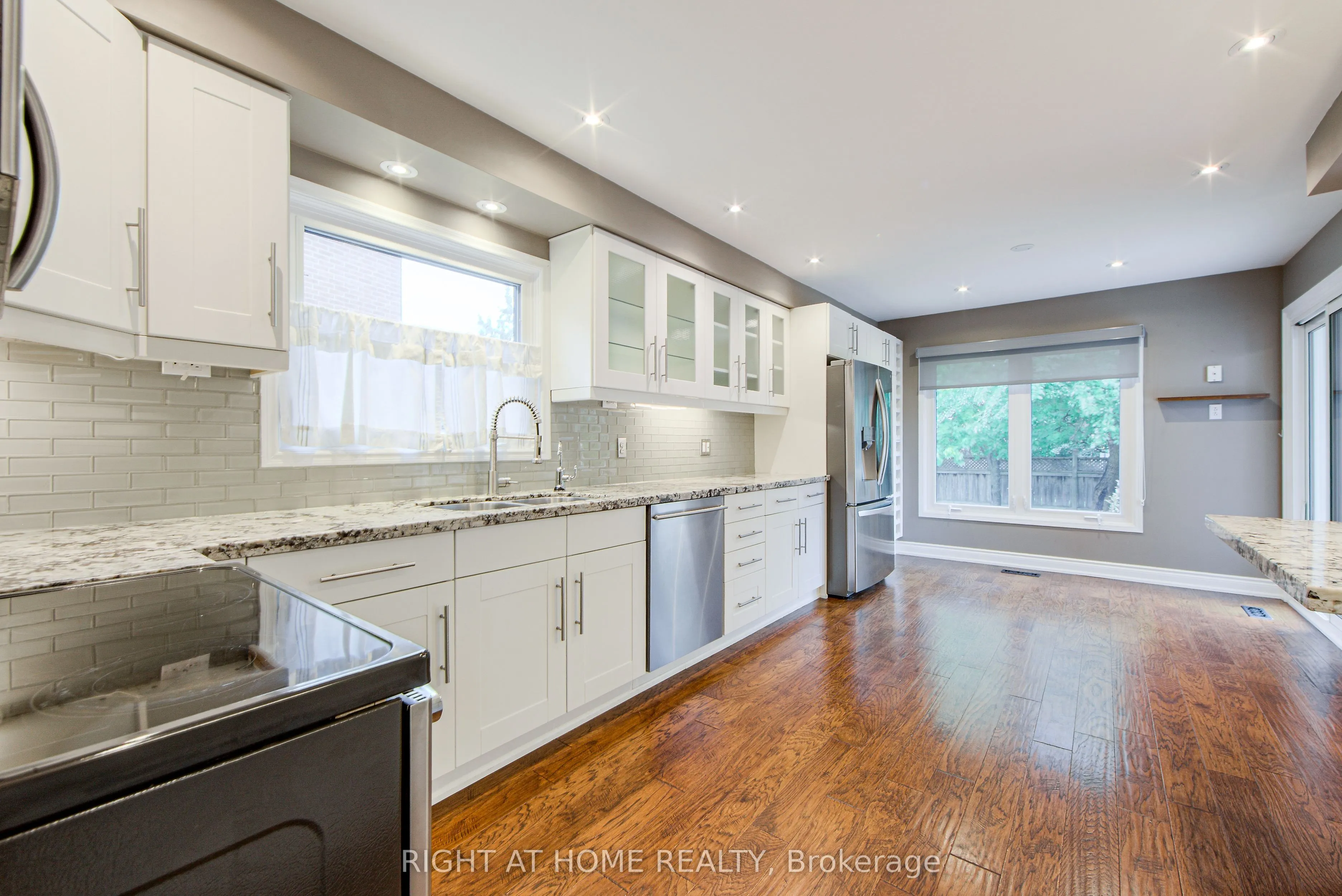 1020 Roxborough Drive