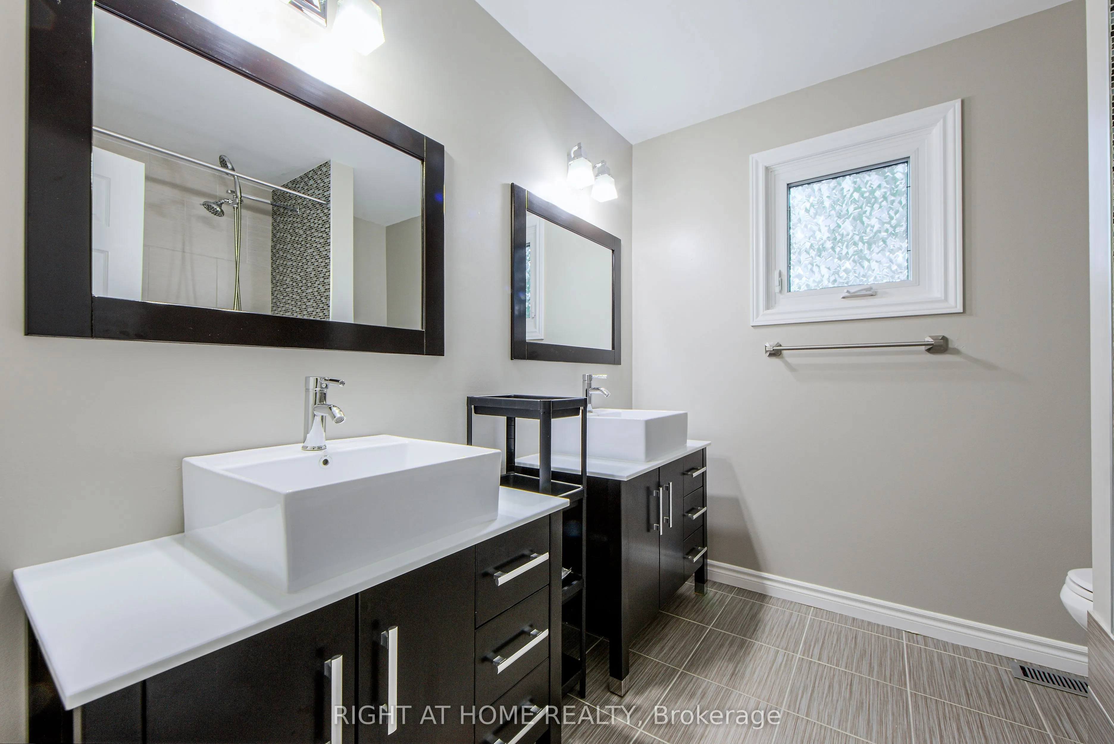 1020 Roxborough Drive