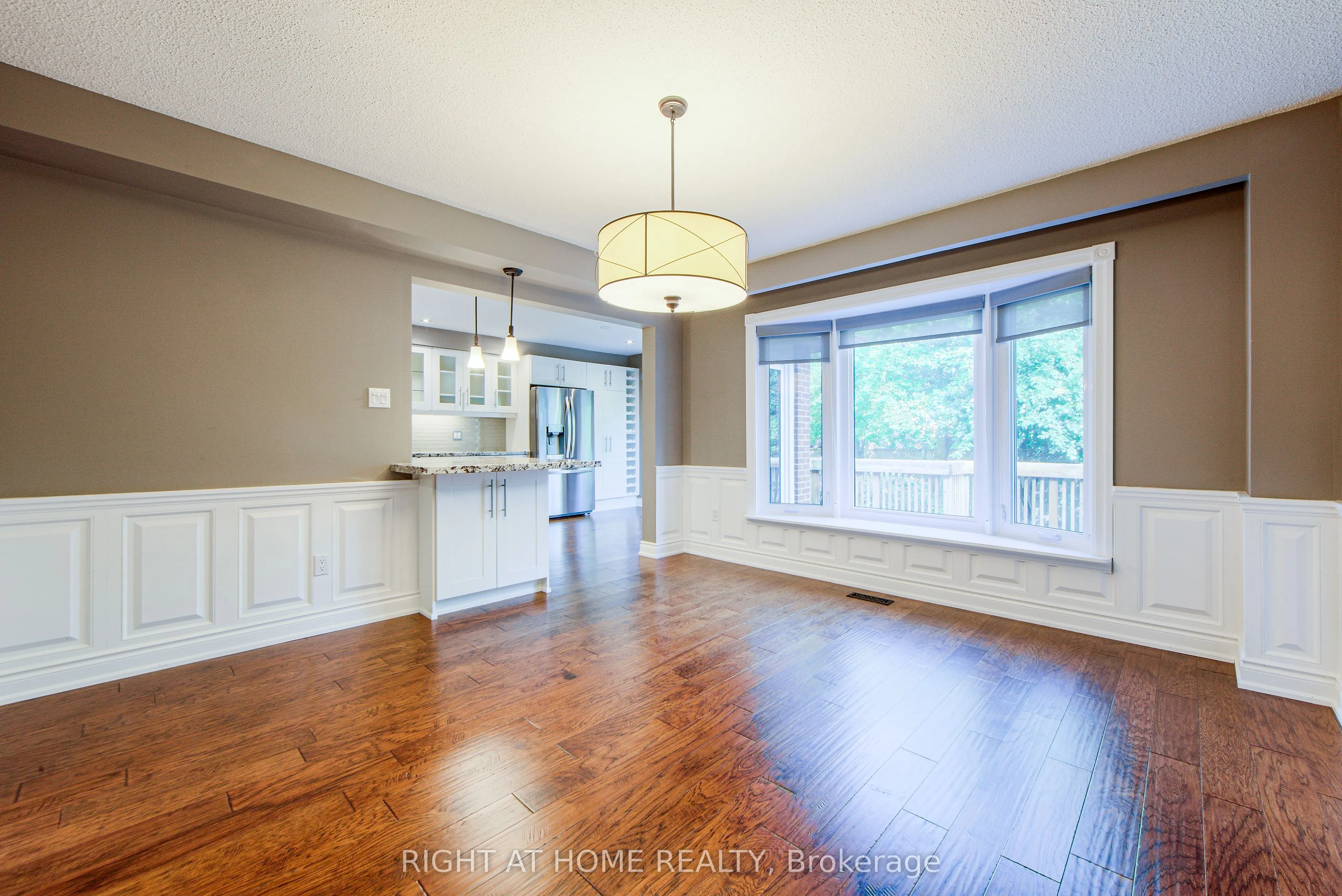 1020 Roxborough Drive