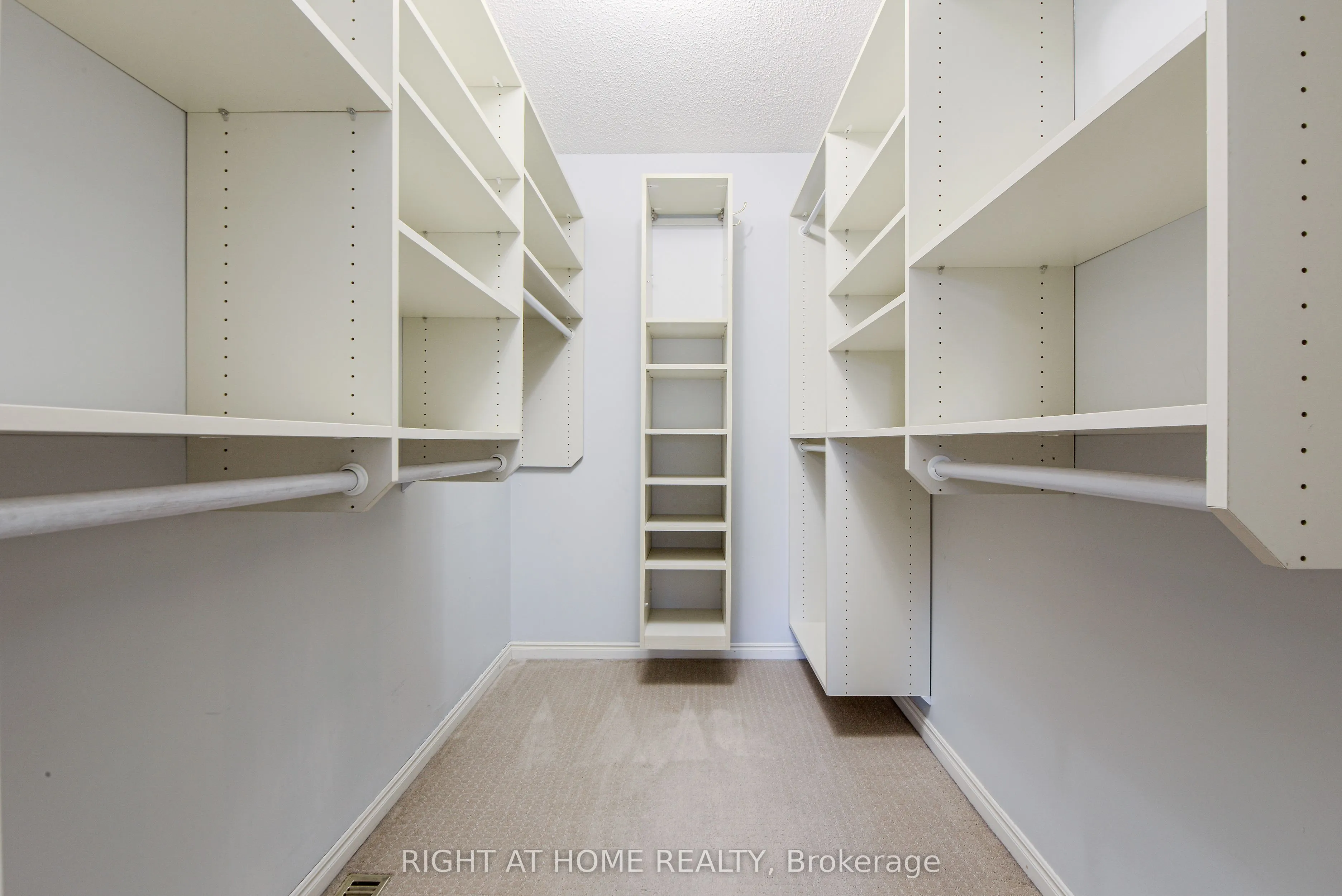 1020 Roxborough Drive