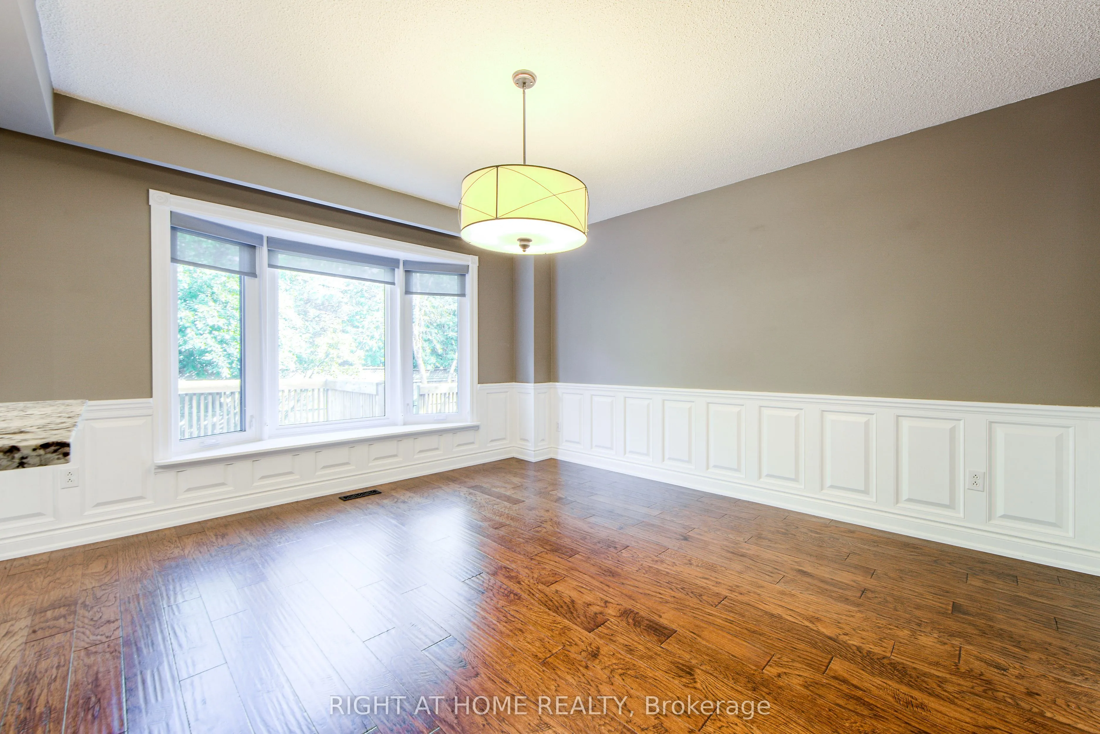 1020 Roxborough Drive