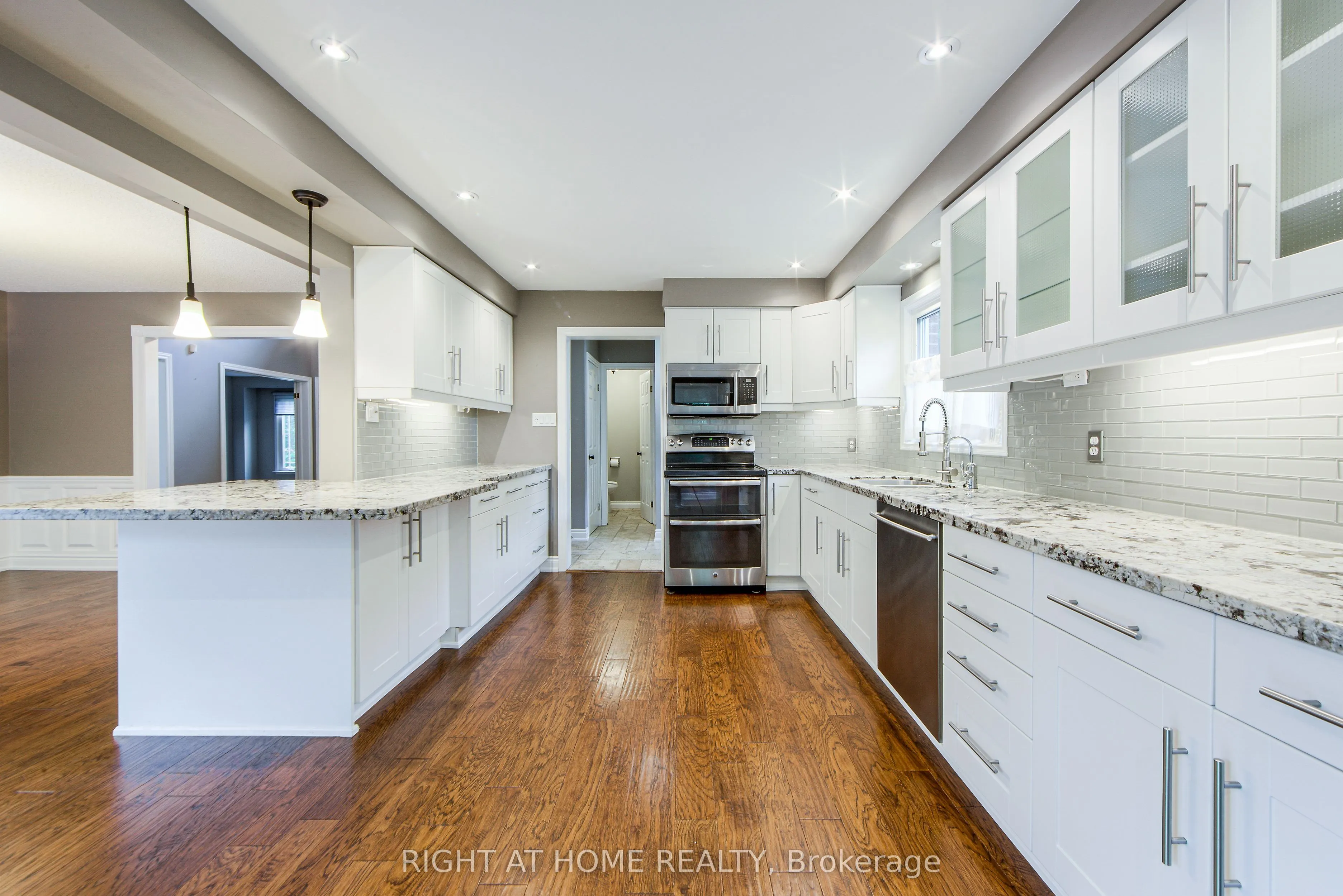 1020 Roxborough Drive