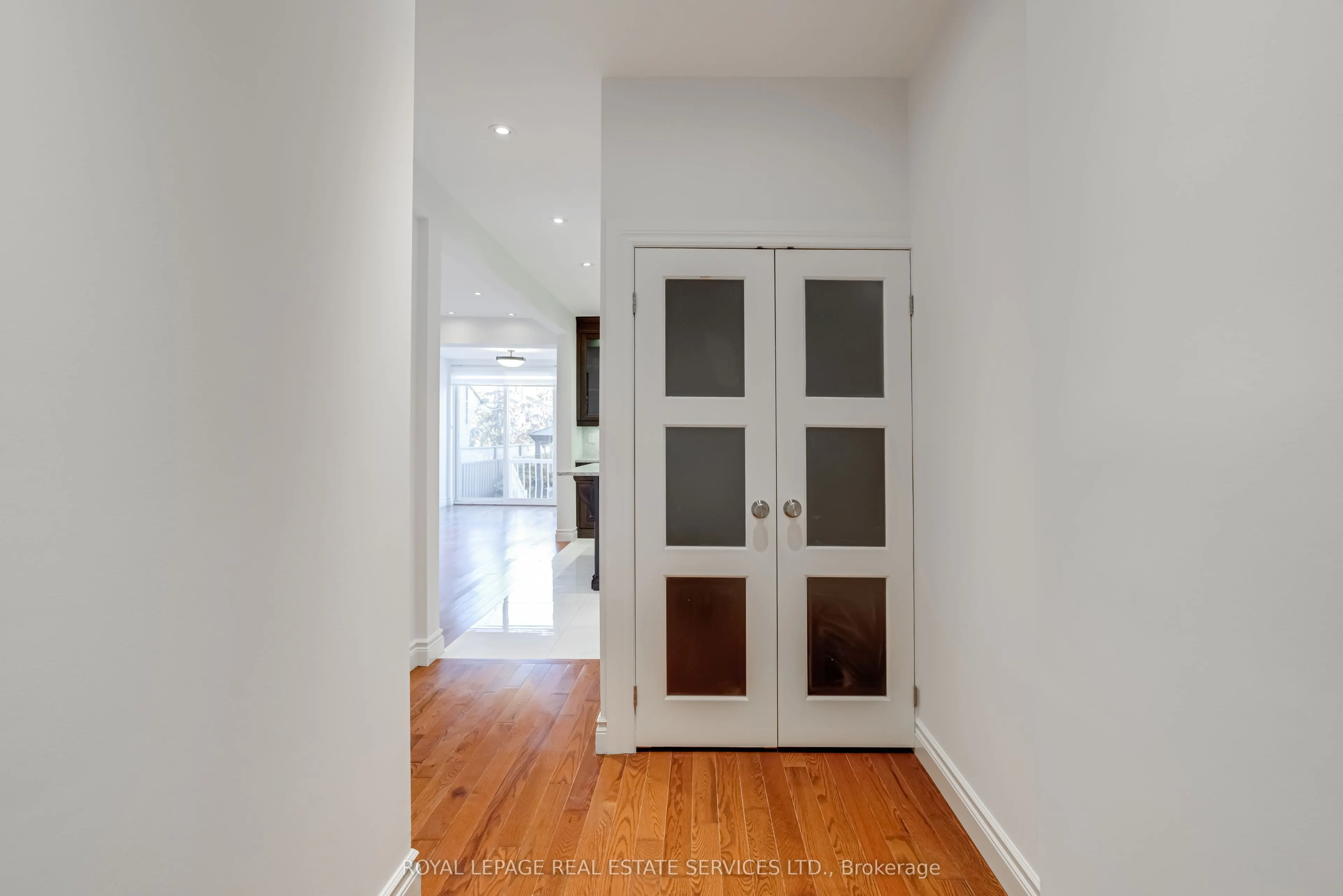 94 Wallace Avenue, #Main Floor B