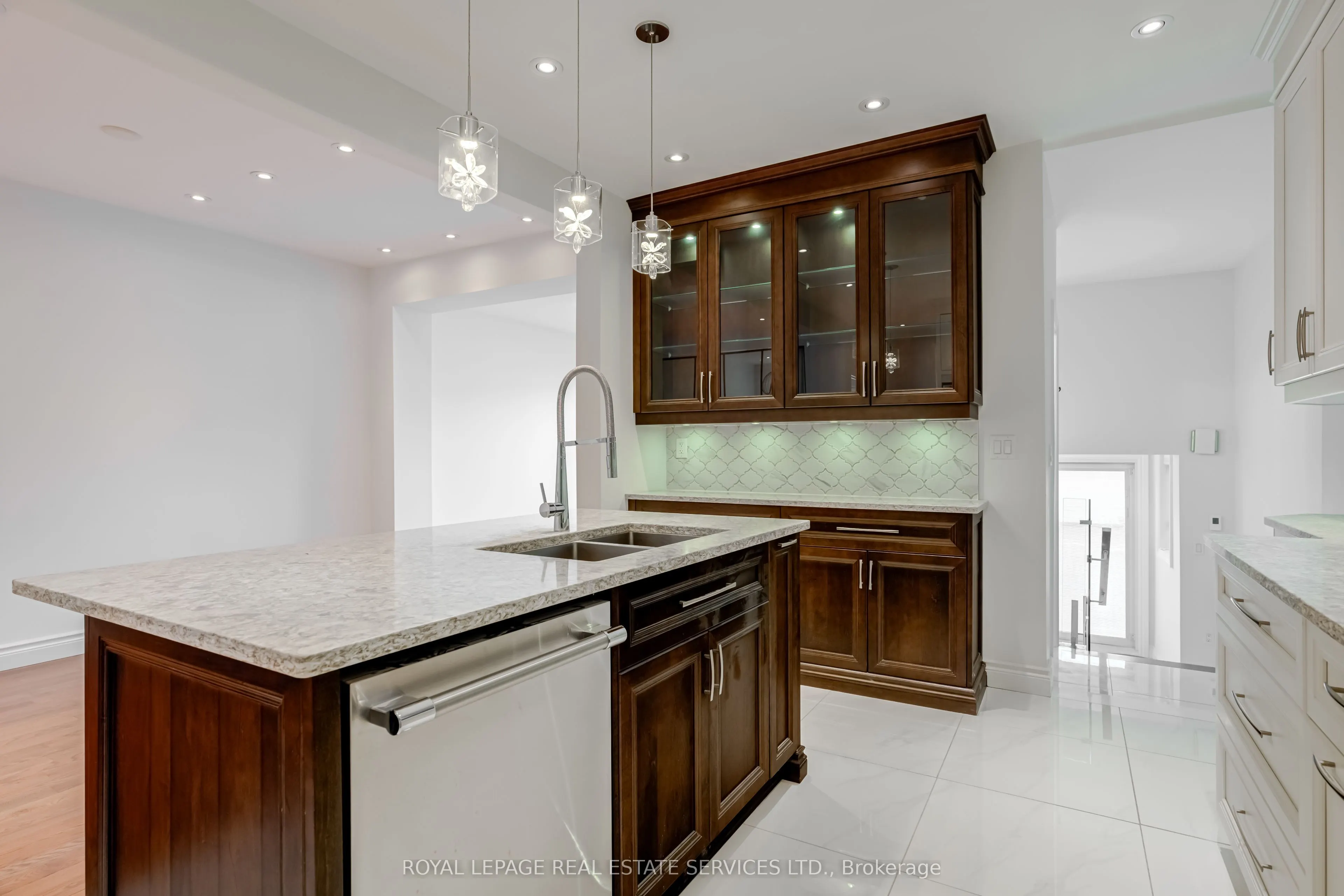 94 Wallace Avenue, #Main Floor A