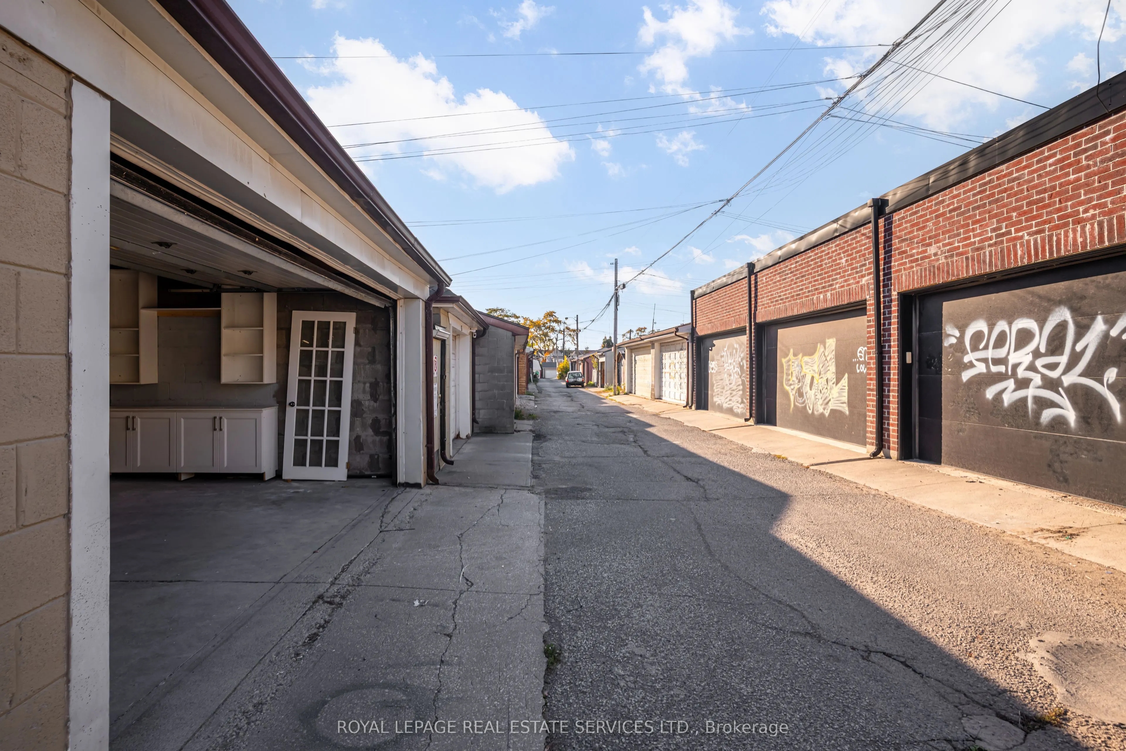 94 Wallace Avenue, #Main Floor A