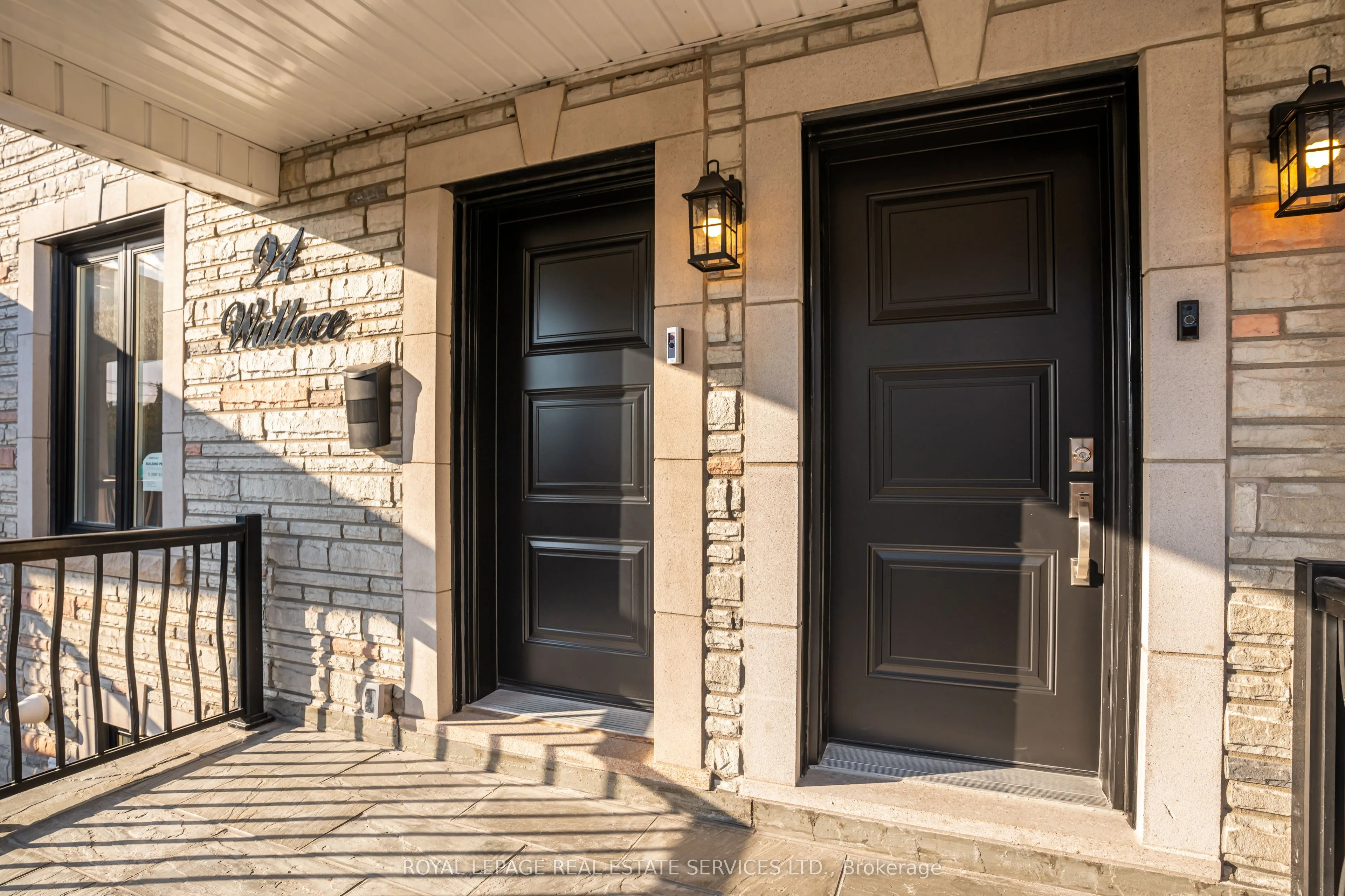 94 Wallace Avenue, #2nd Flr, 2 bdrm + Den/Din