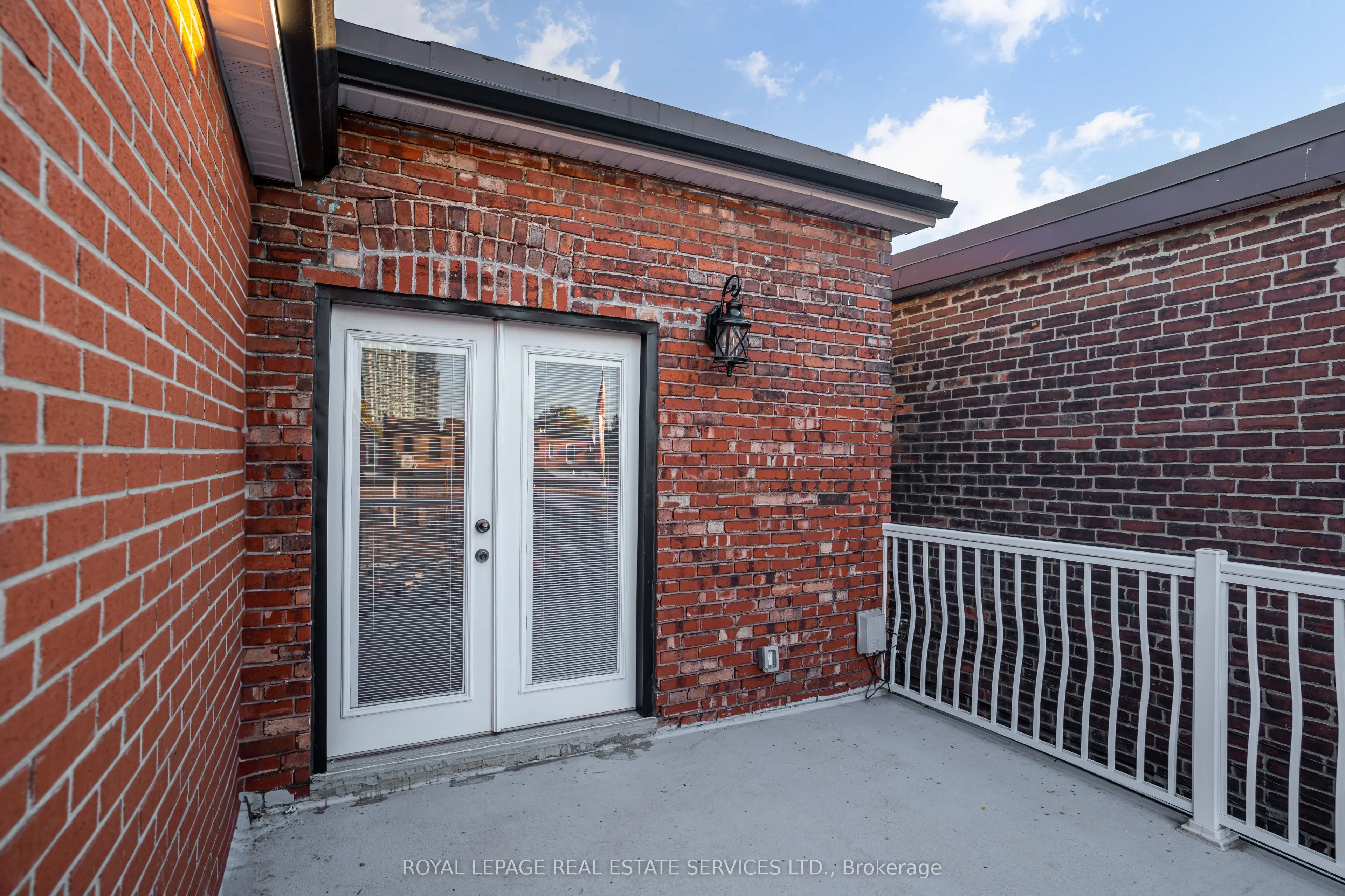 94 Wallace Avenue, #2nd Floor