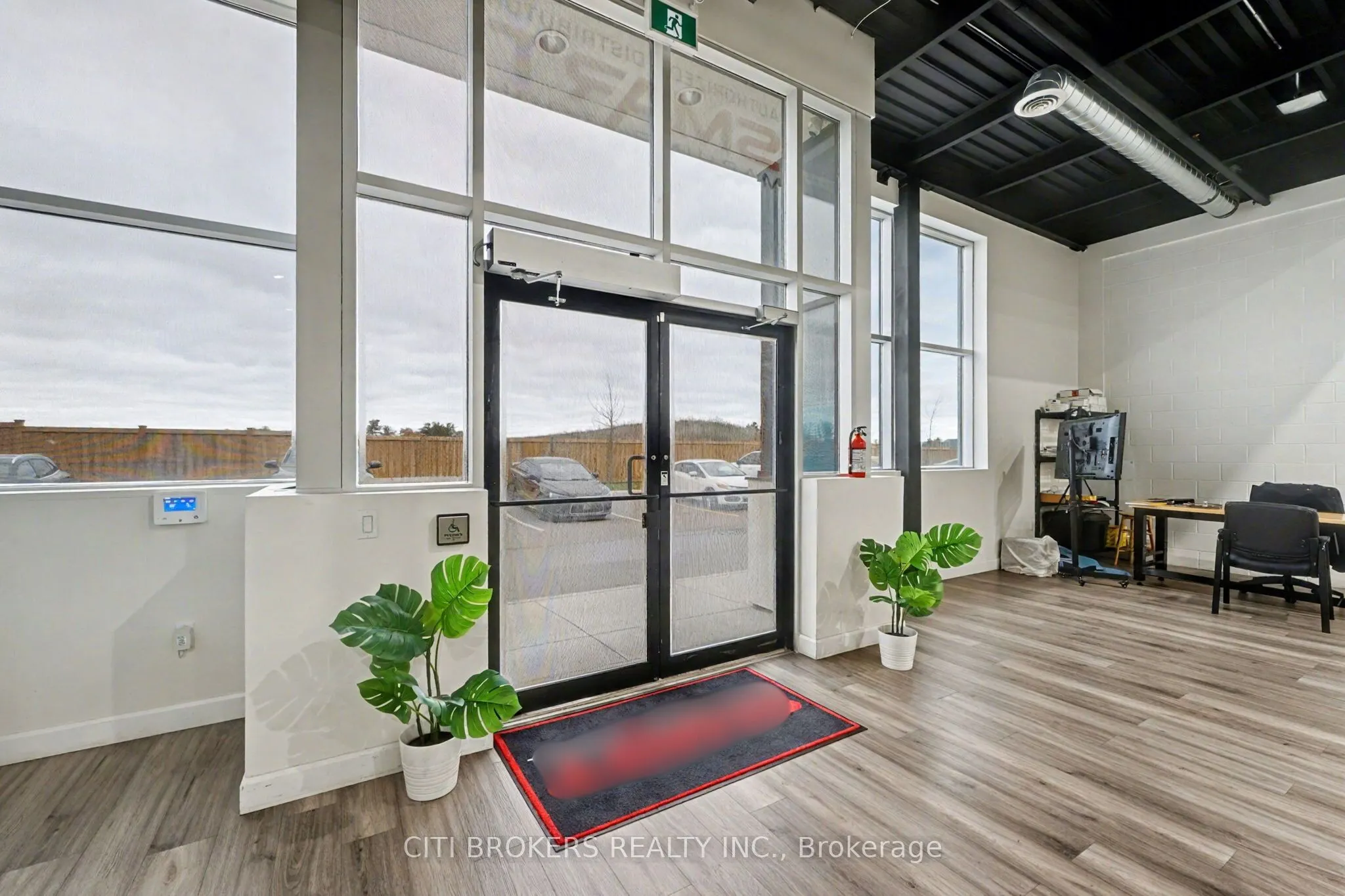 20 Lightbeam Terrace, #B8