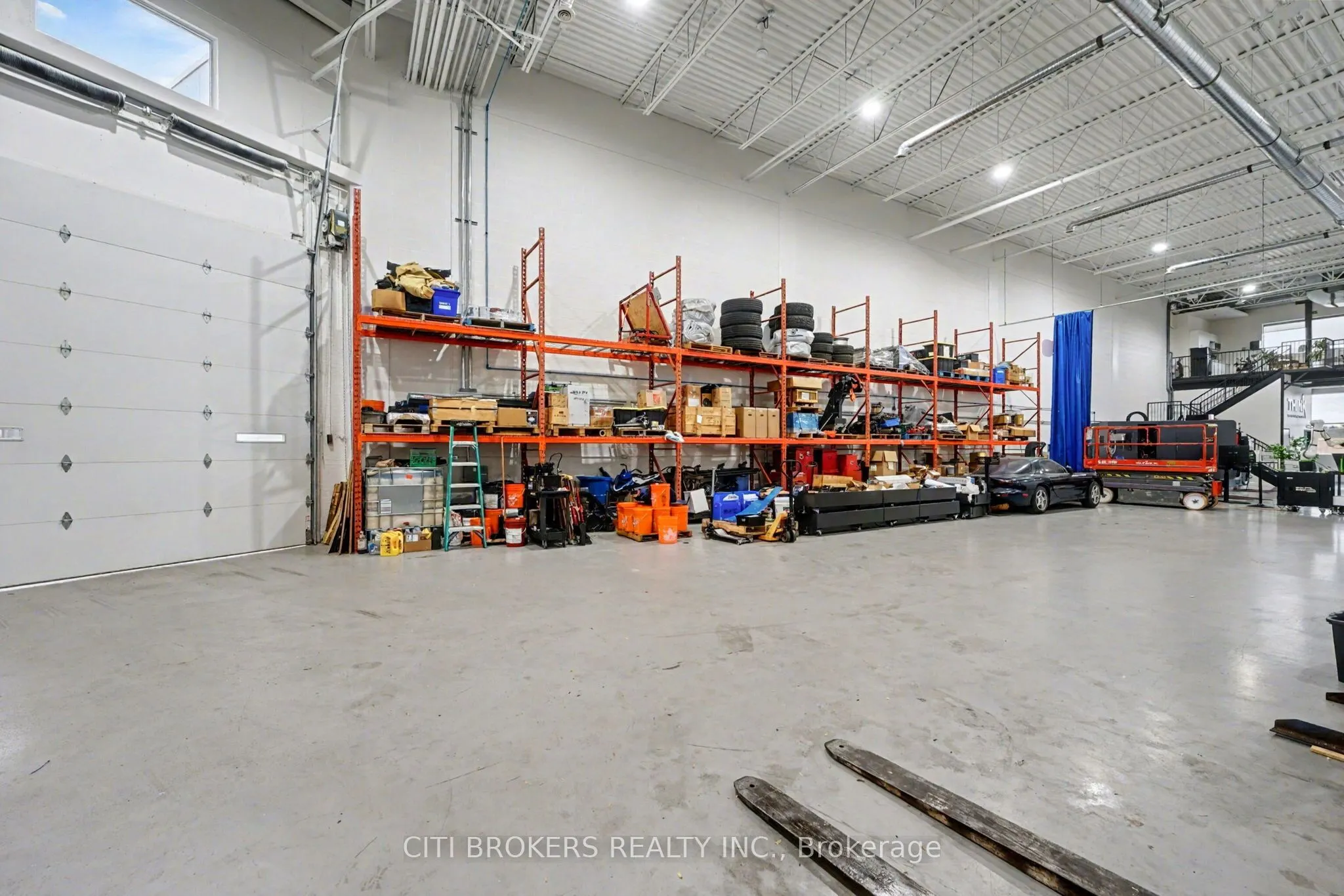 20 Lightbeam Terrace, #B8