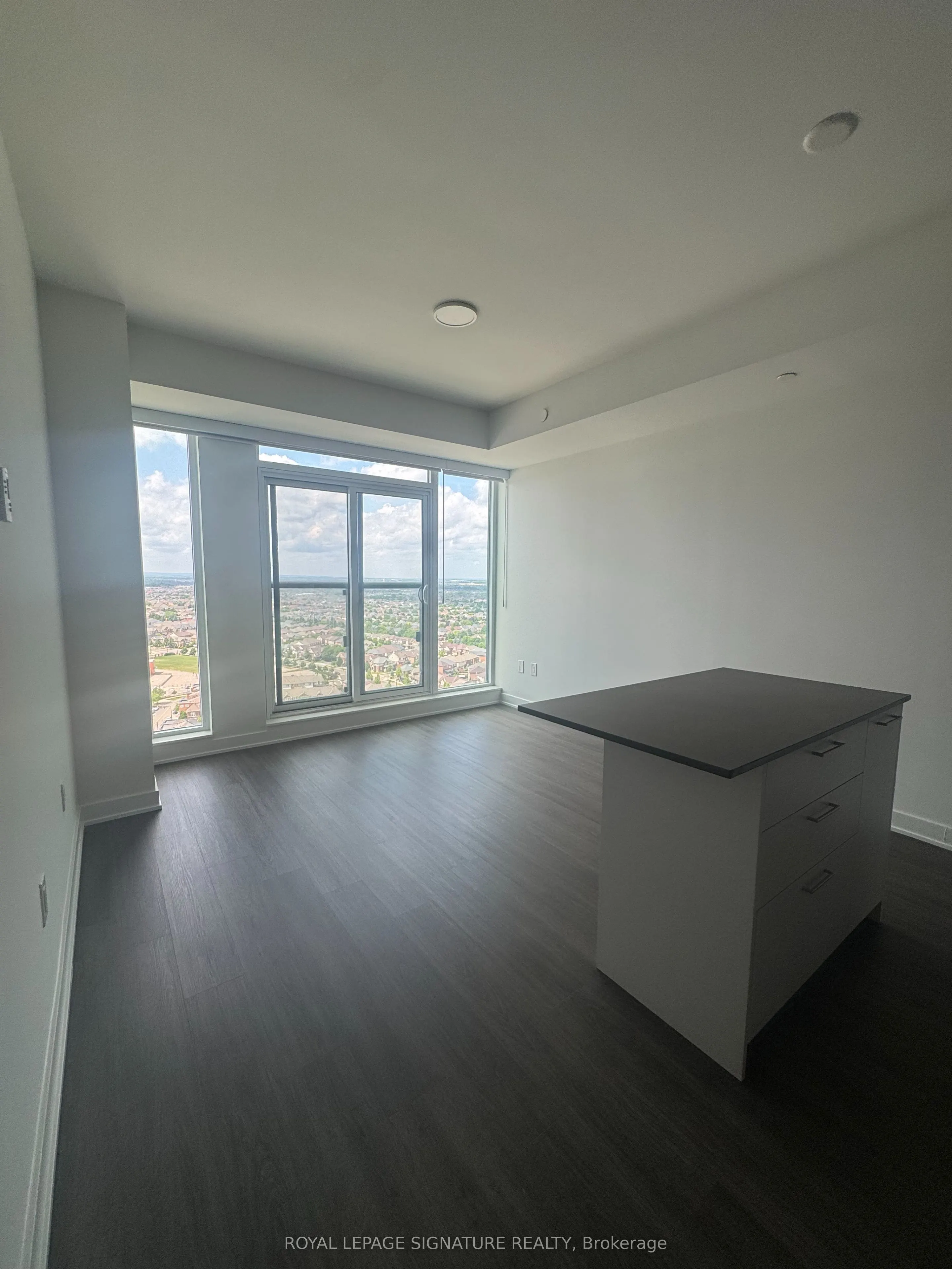 40 Lagerfeld Drive, #1012