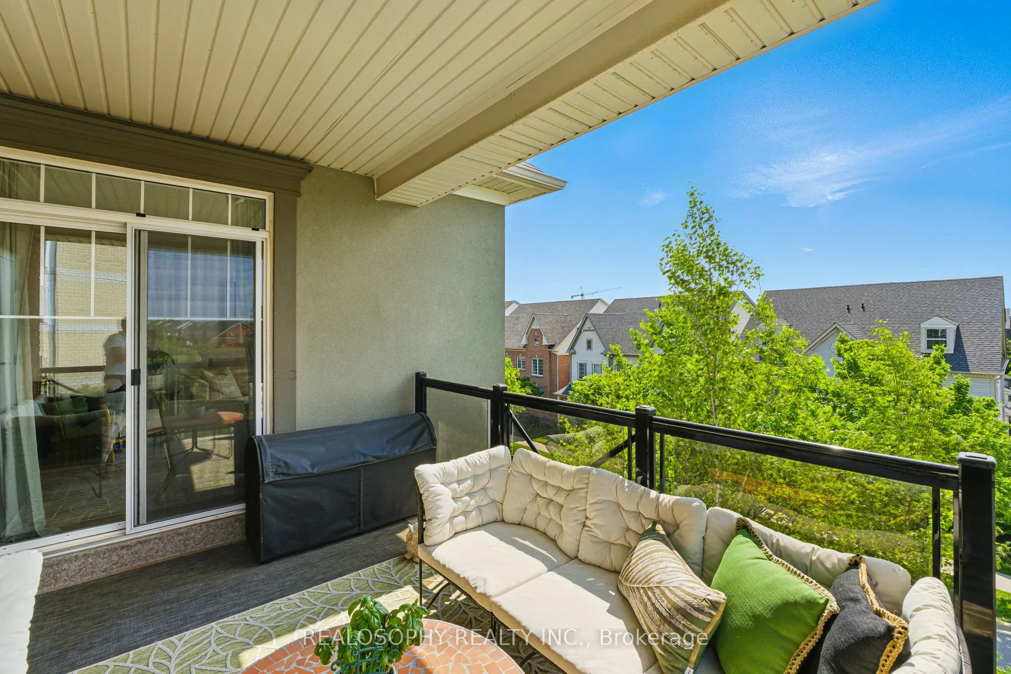 2333 Sawgrass Drive, #304