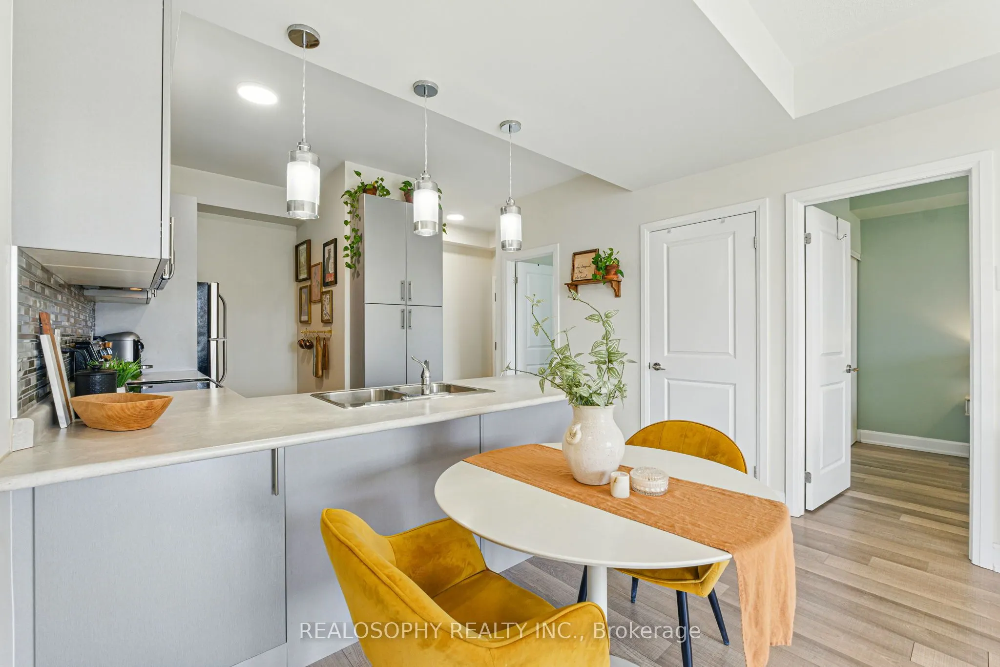 2333 Sawgrass Drive, #304