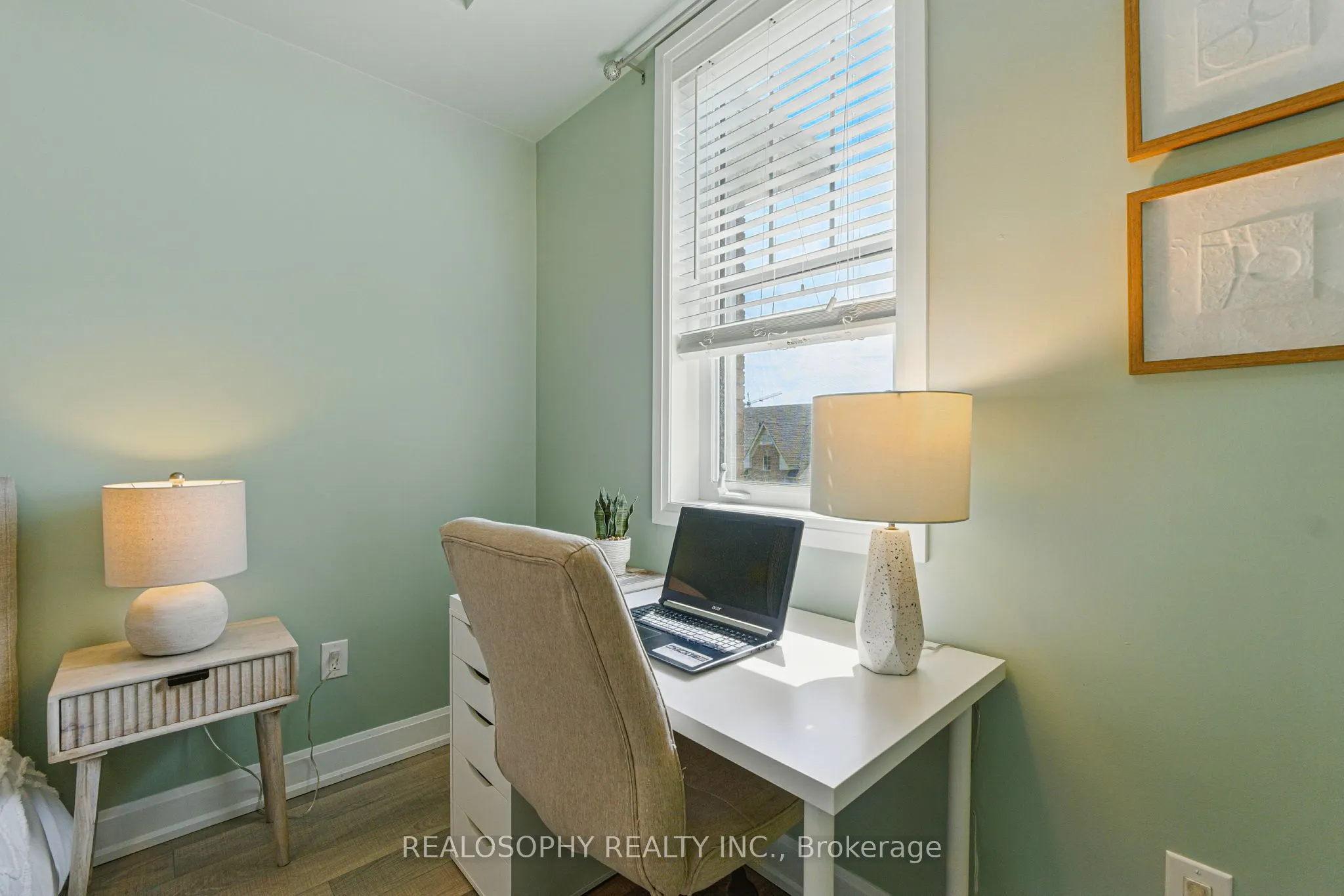 2333 Sawgrass Drive, #304