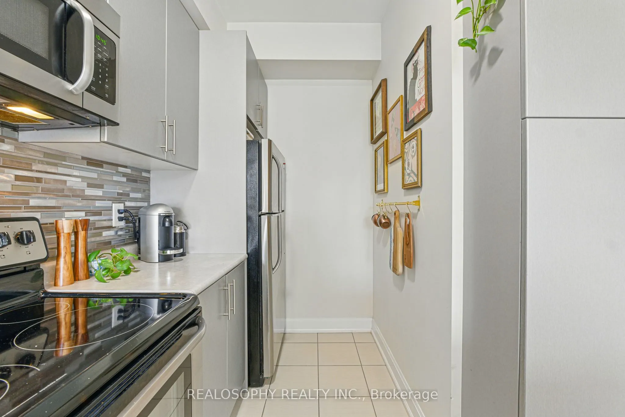 2333 Sawgrass Drive, #304