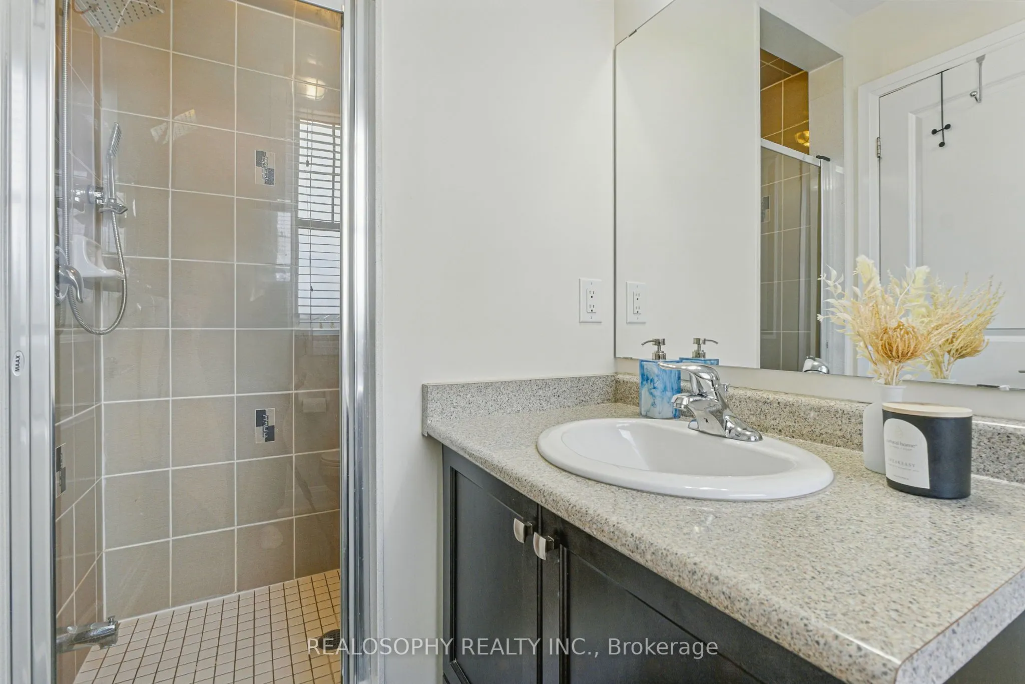 2333 Sawgrass Drive, #304