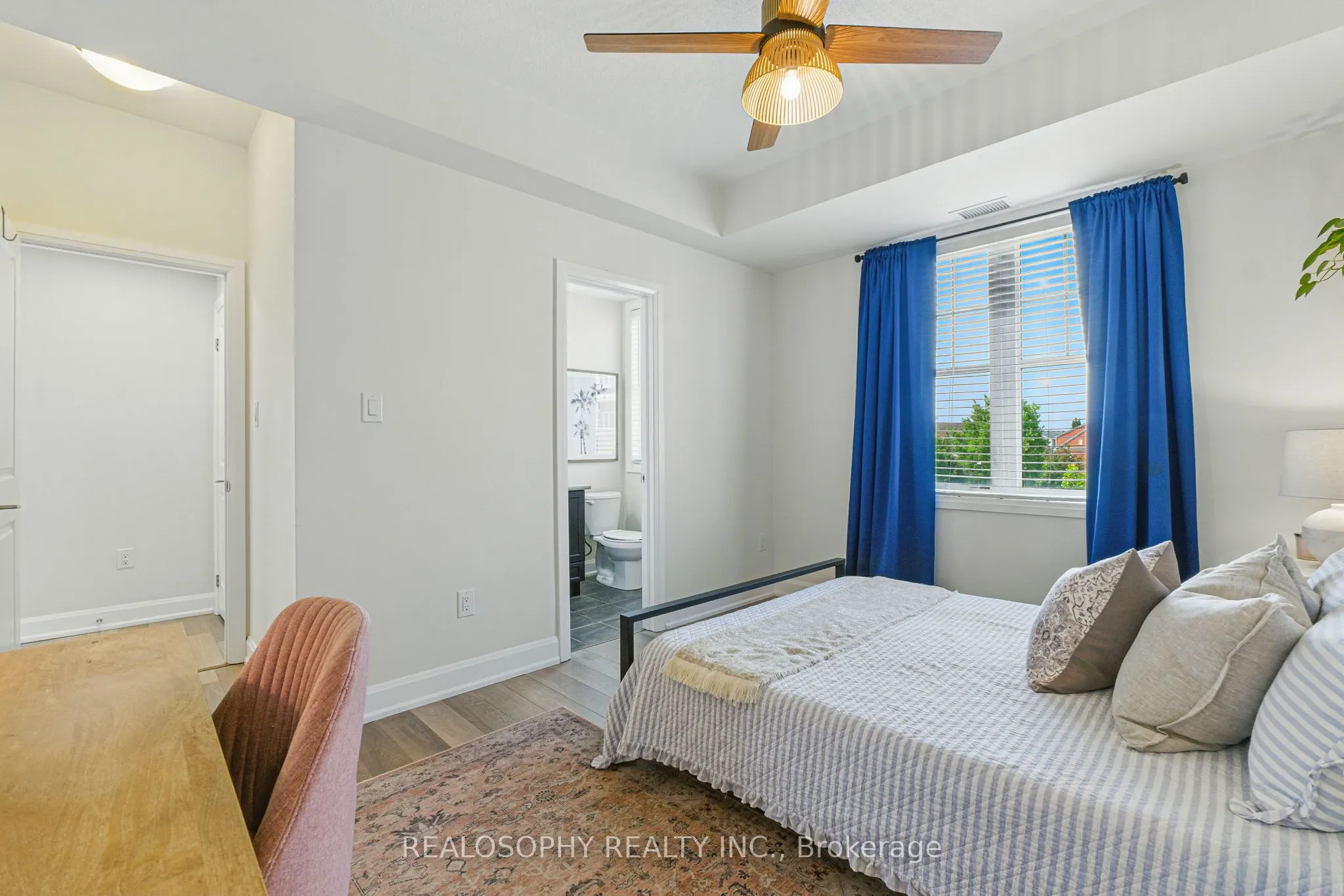 2333 Sawgrass Drive, #304