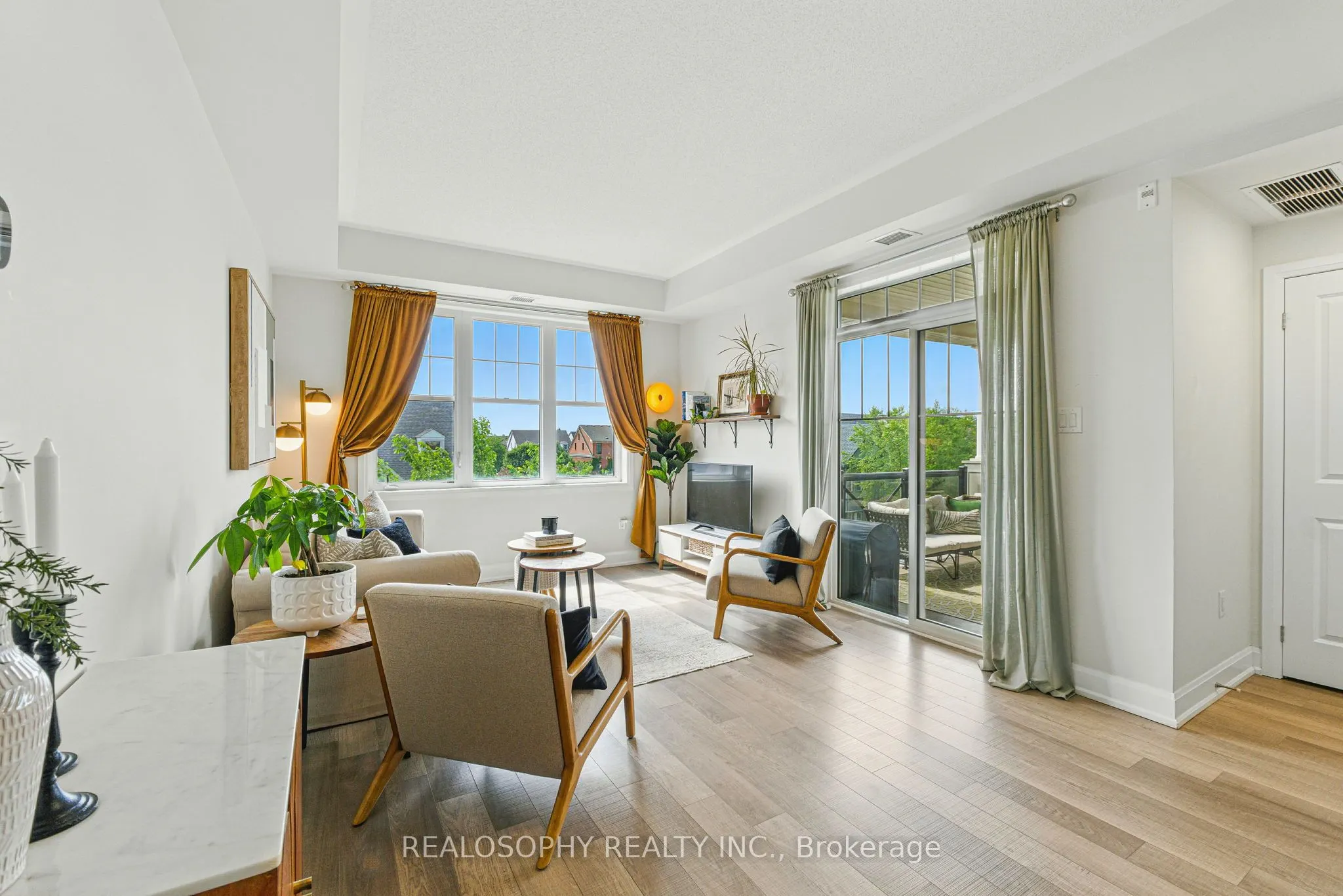 2333 Sawgrass Drive, #304