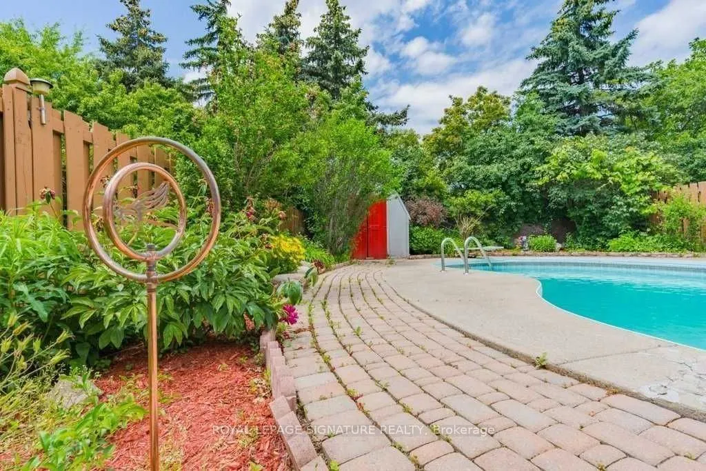 48 Lawndale Crescent, #Main