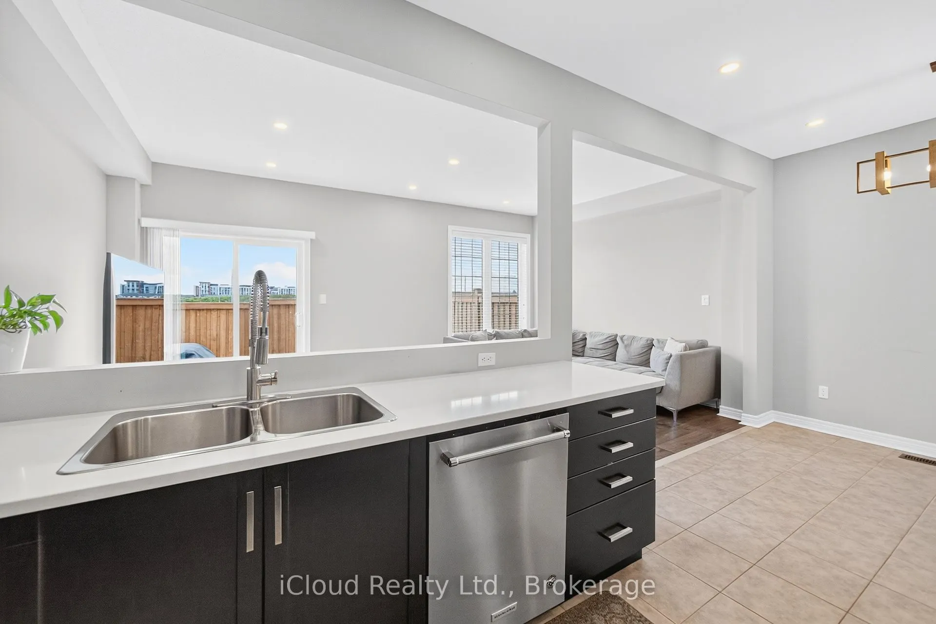 617 Mockridge Terrace