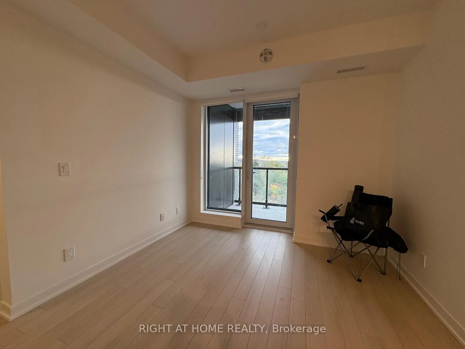 3071 Trafalgar Road, #410