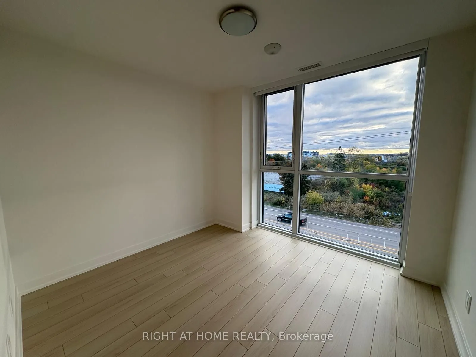 3071 Trafalgar Road, #410