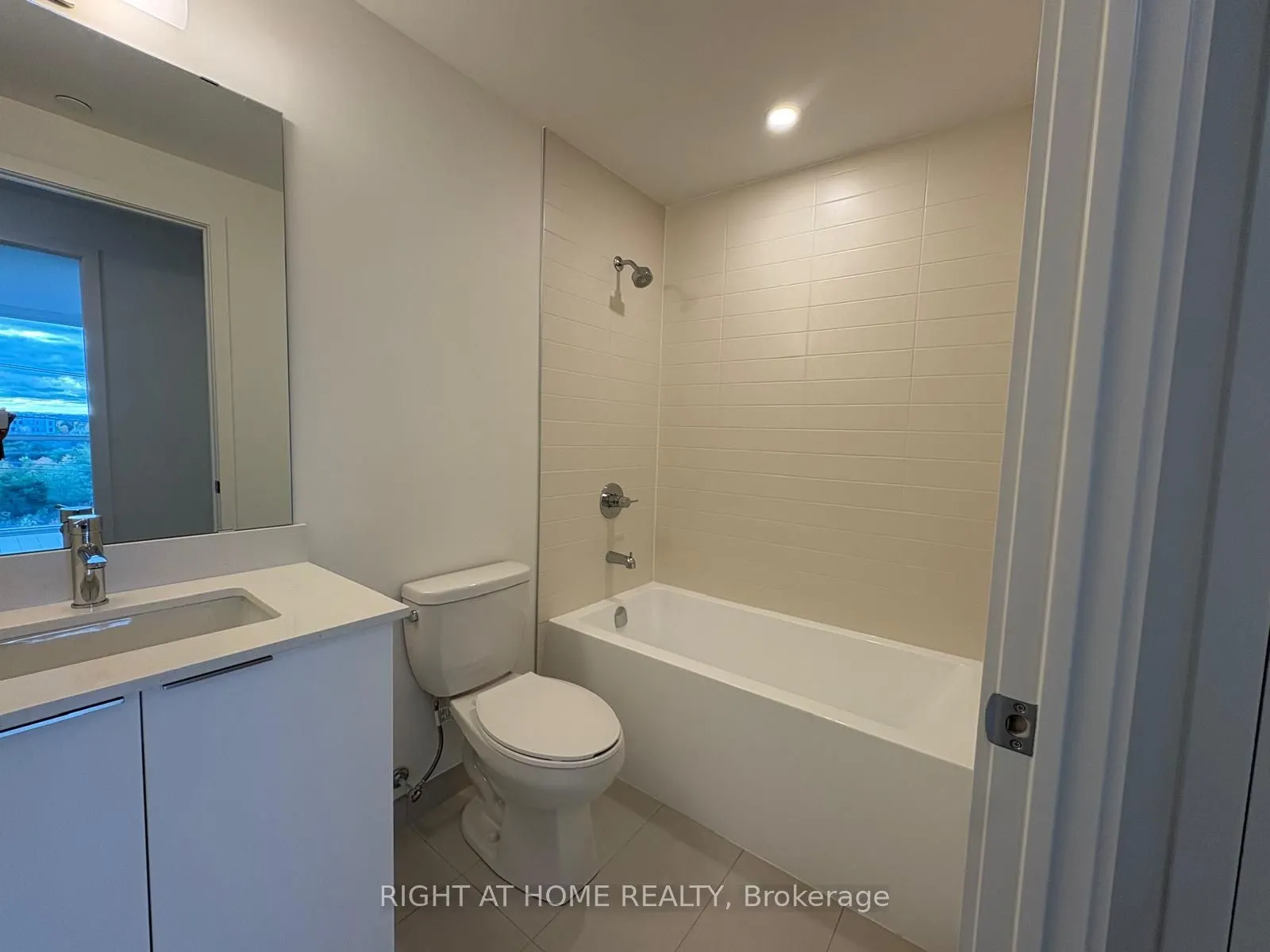 3071 Trafalgar Road, #410