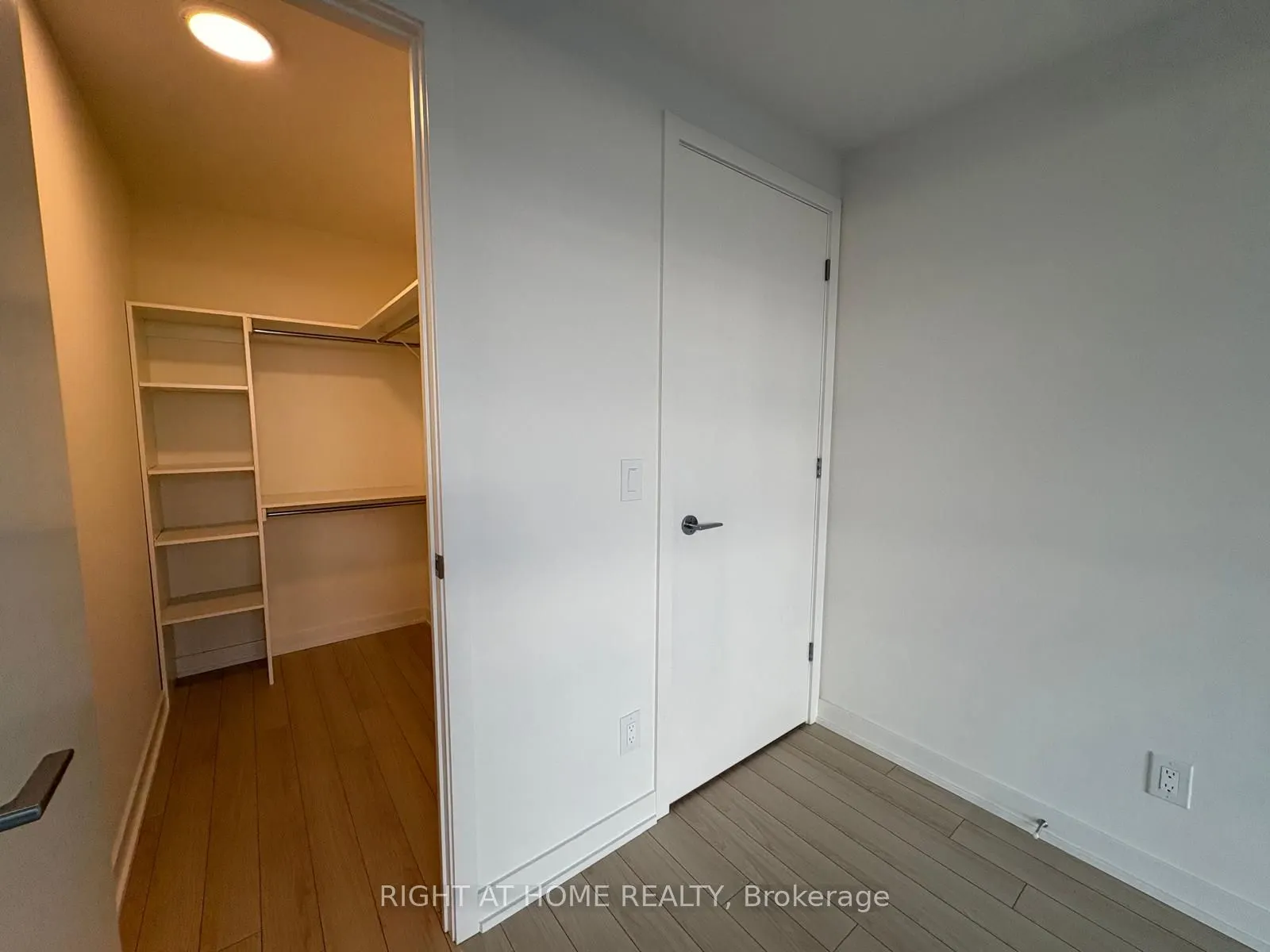 3071 Trafalgar Road, #410