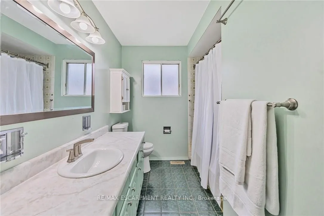 1196 Dowland Crescent