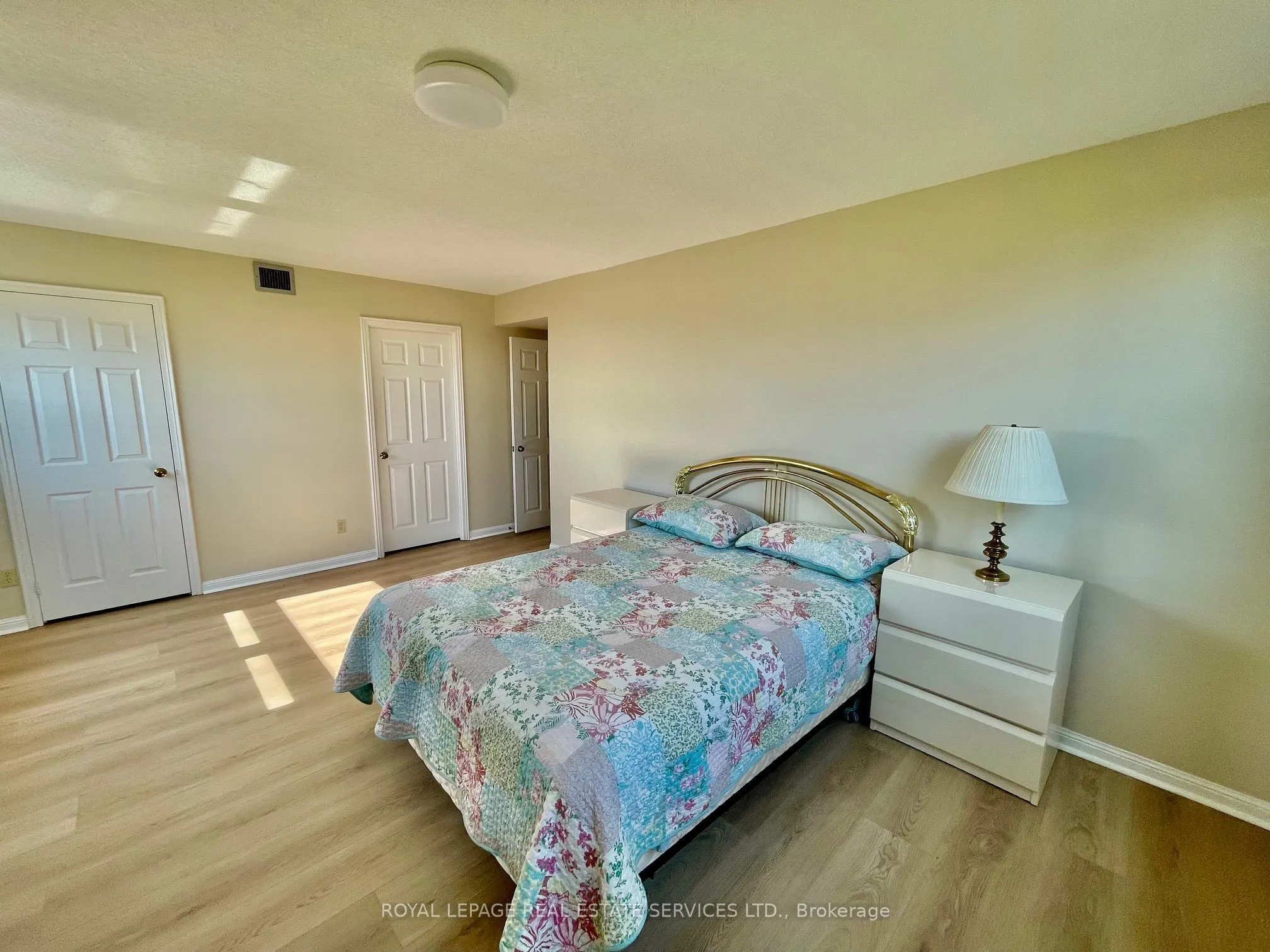 95 La Rose Avenue, #704