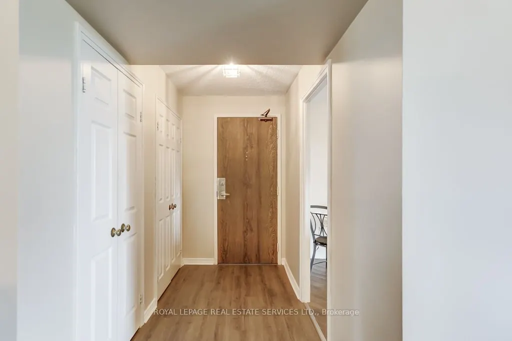 95 La Rose Avenue, #704