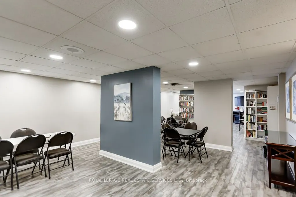 95 La Rose Avenue, #704