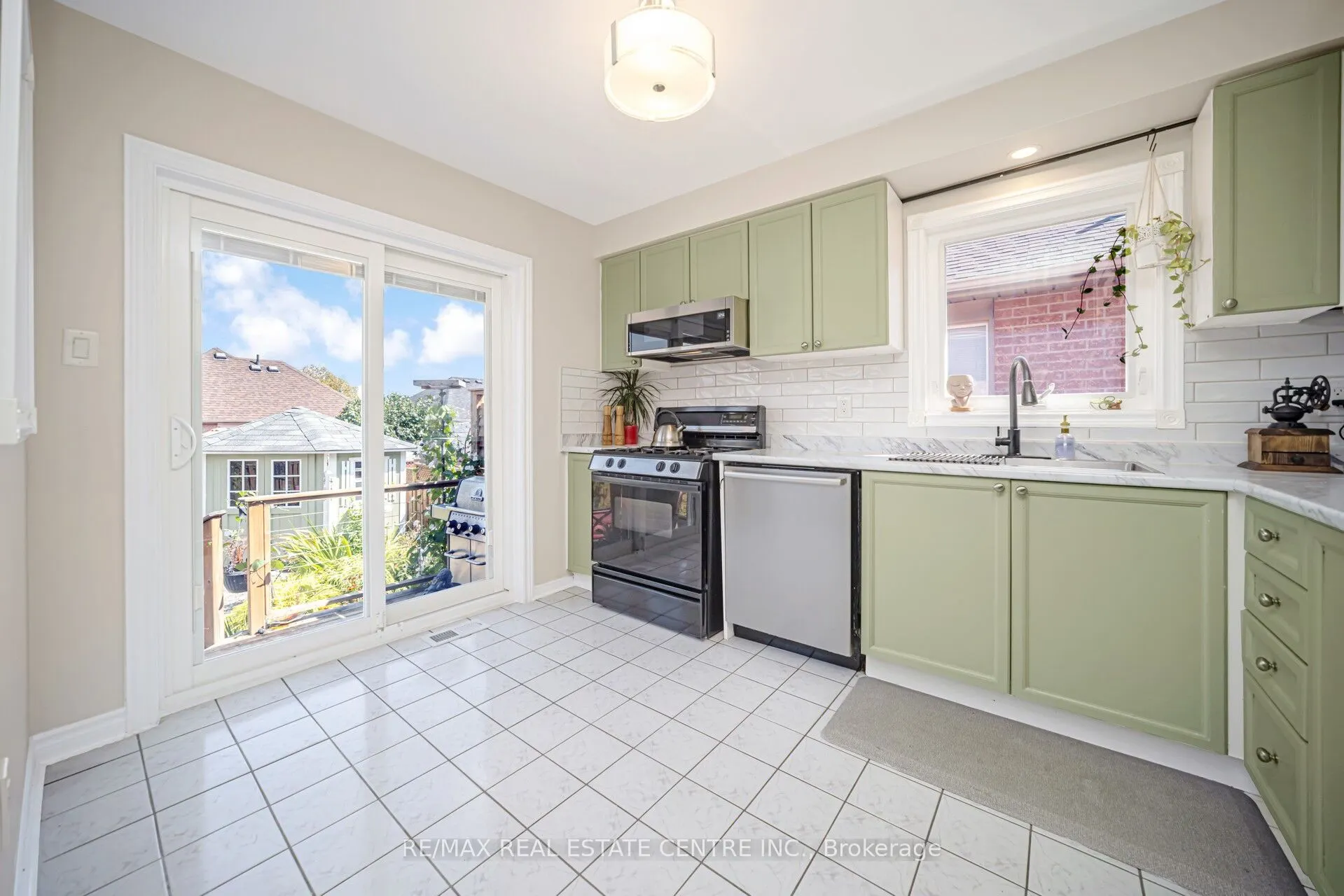 19 Silkwood Crescent