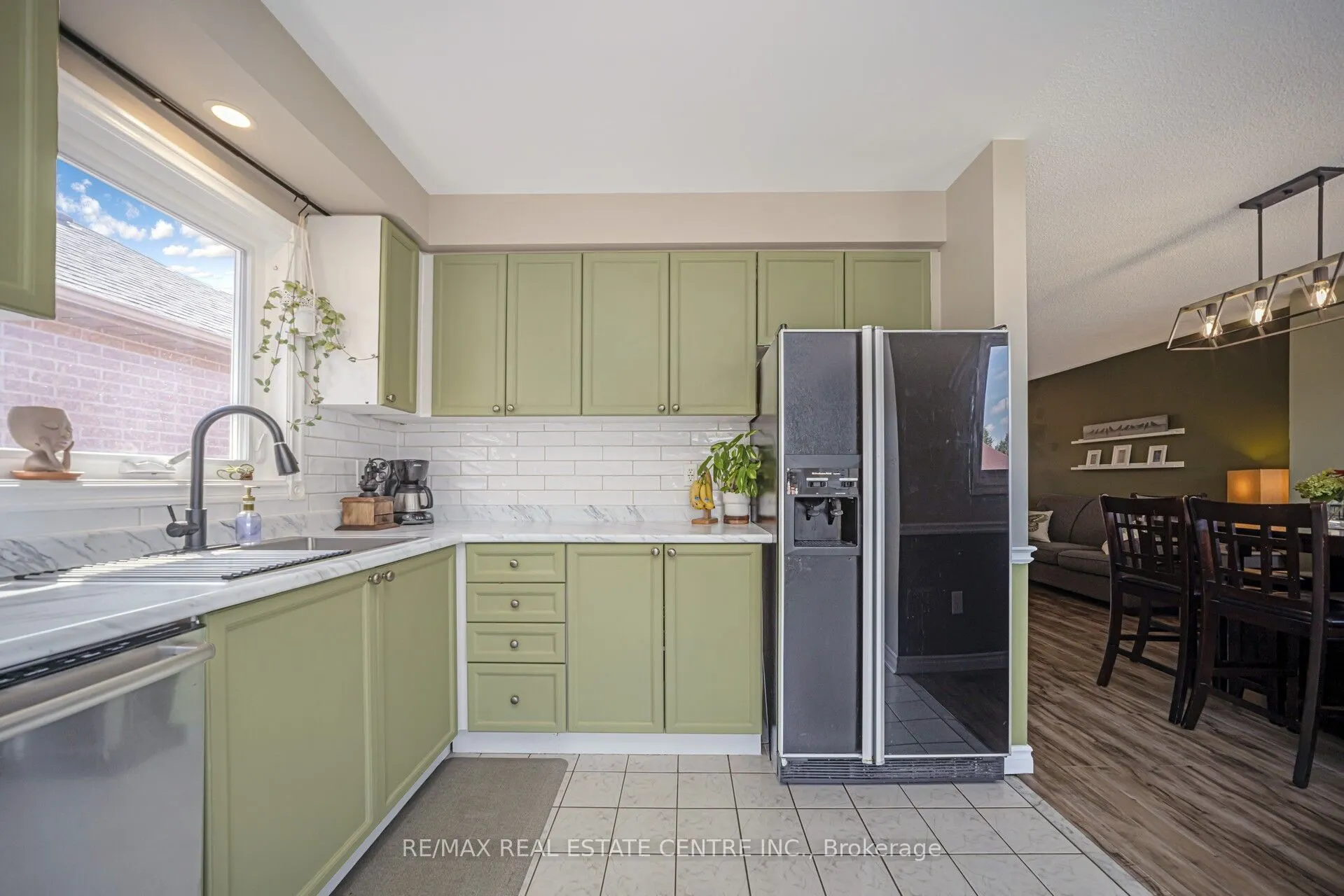 19 Silkwood Crescent