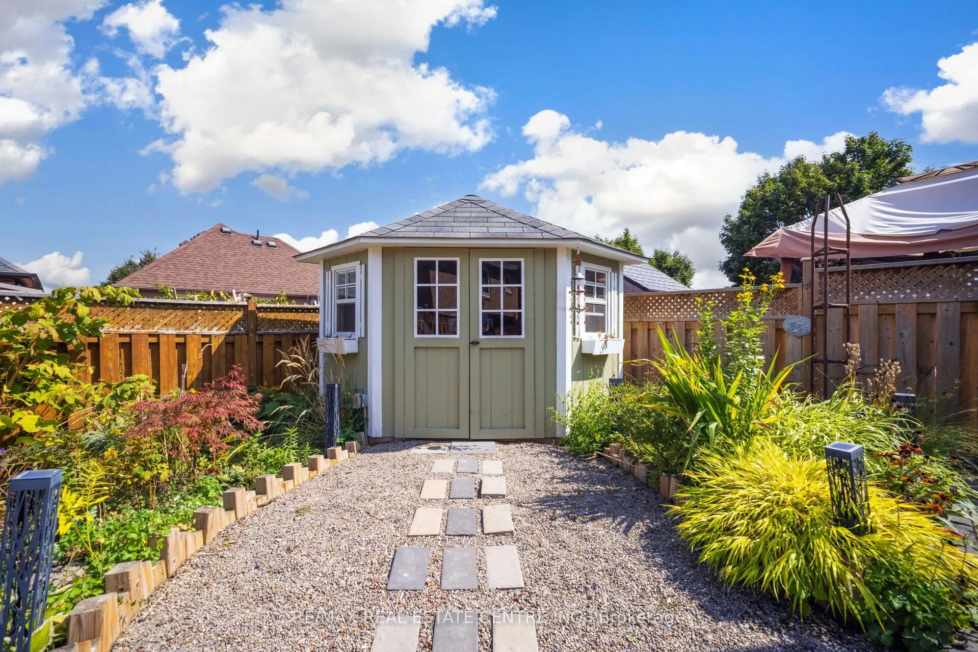 19 Silkwood Crescent